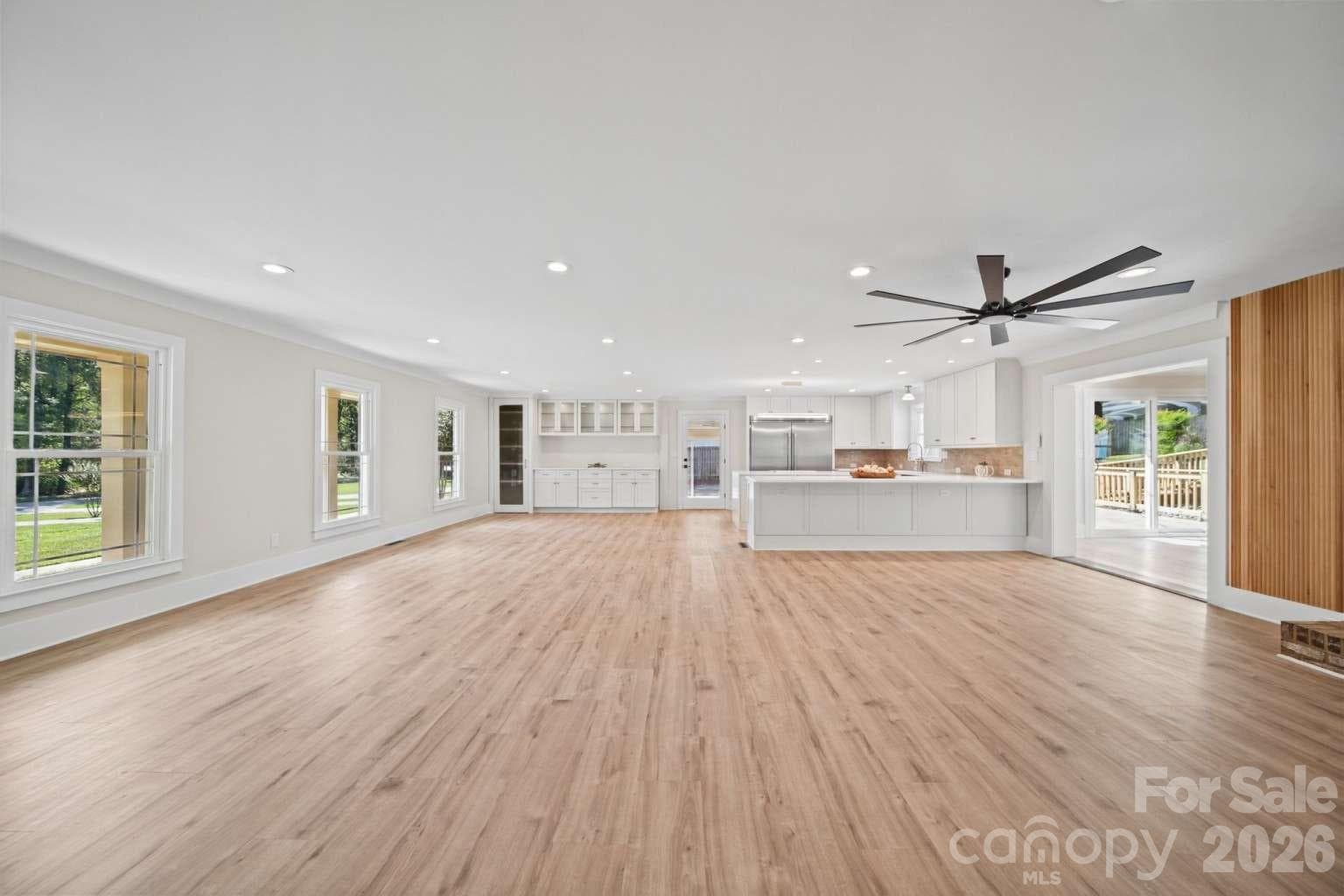 Single Family Residence at 7301 Pine Lake Lane, Mint Hill, photo 10 of 44