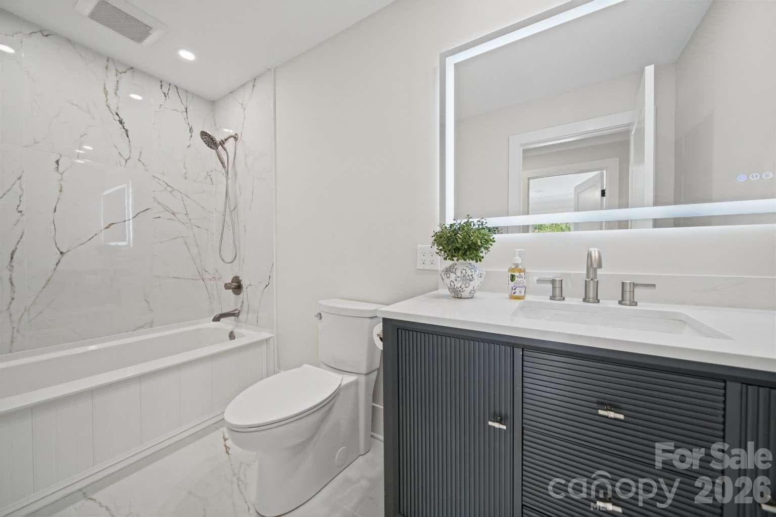 Single Family Residence at 7301 Pine Lake Lane, Mint Hill, photo 14 of 44