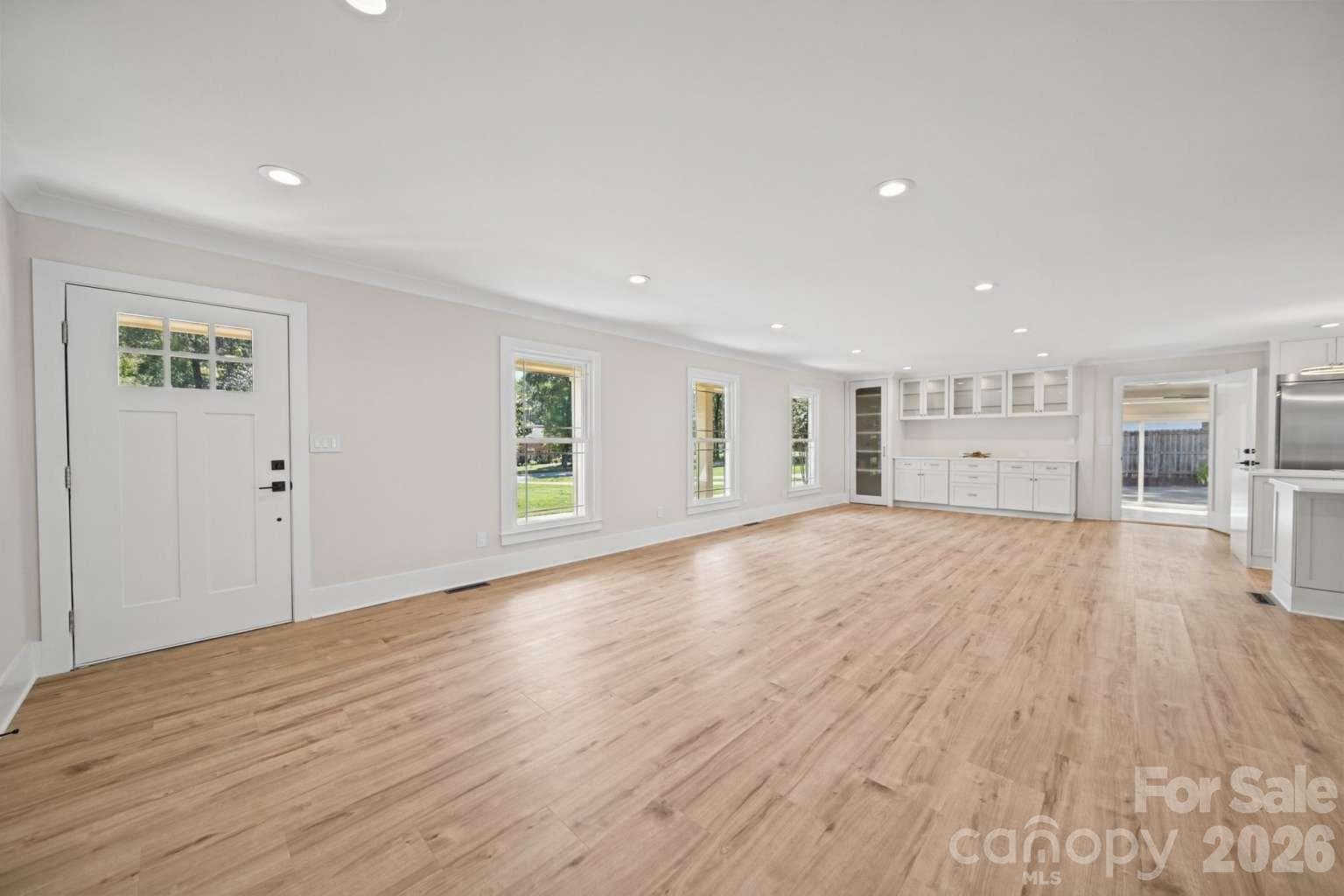 Single Family Residence at 7301 Pine Lake Lane, Mint Hill, photo 17 of 44