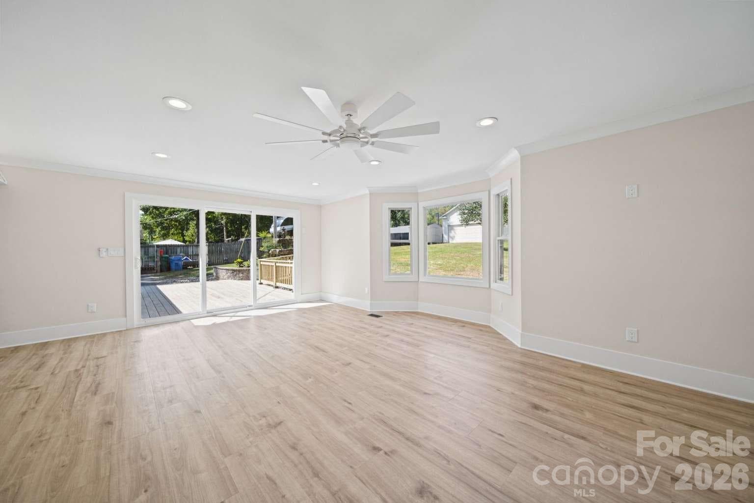 Single Family Residence at 7301 Pine Lake Lane, Mint Hill, photo 21 of 44