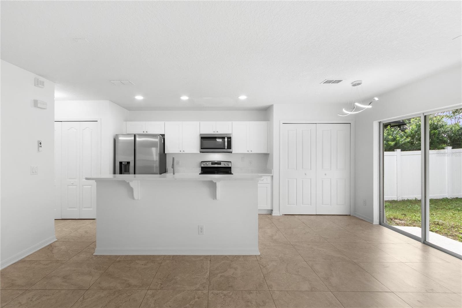 Single Family Residence at 1956 PORTCASTLE CIR, WINTER GARDEN, photo 8 of 31