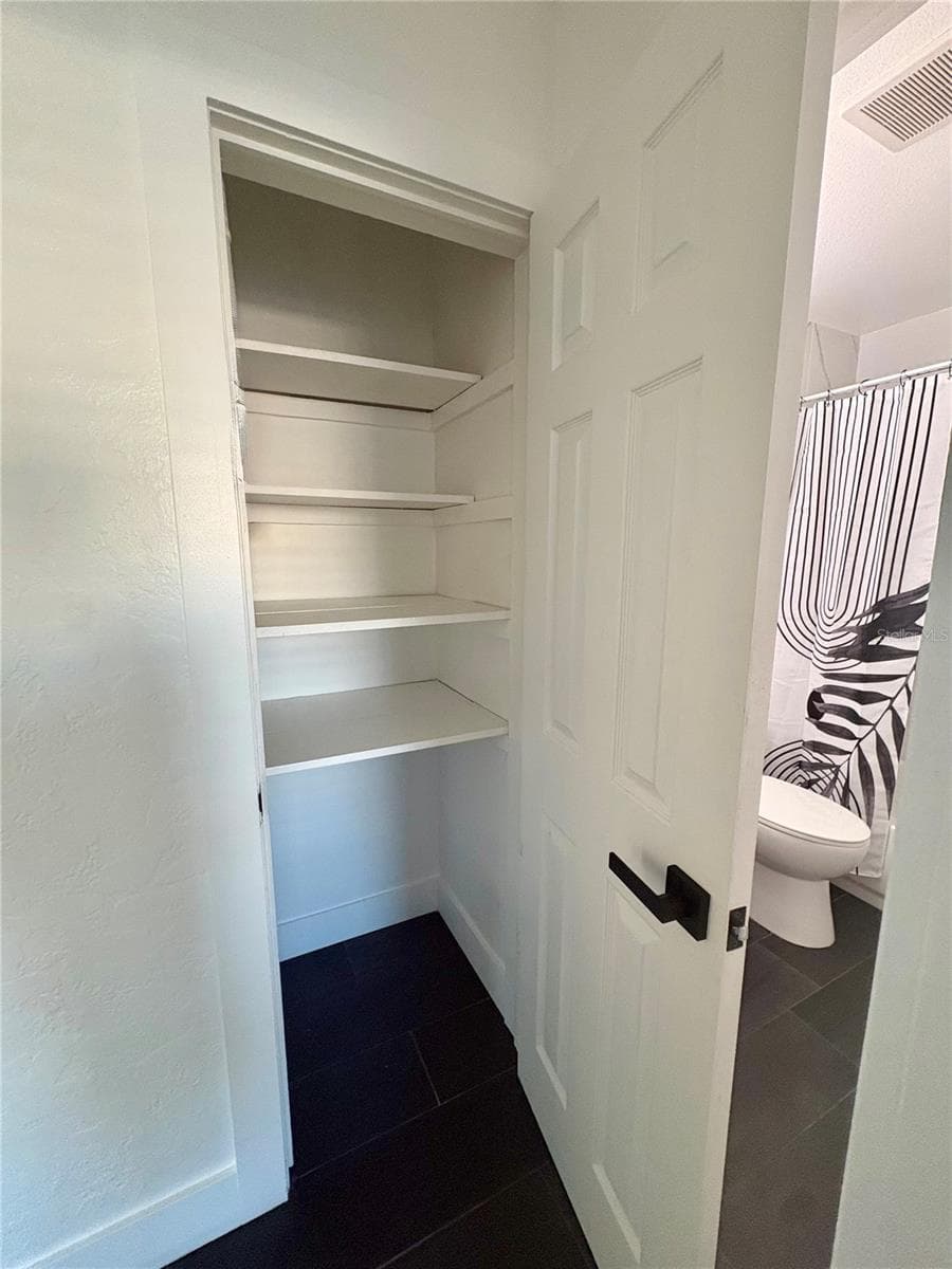 Linen Closet - 6570 67TH AVE N, PINELLAS PARK