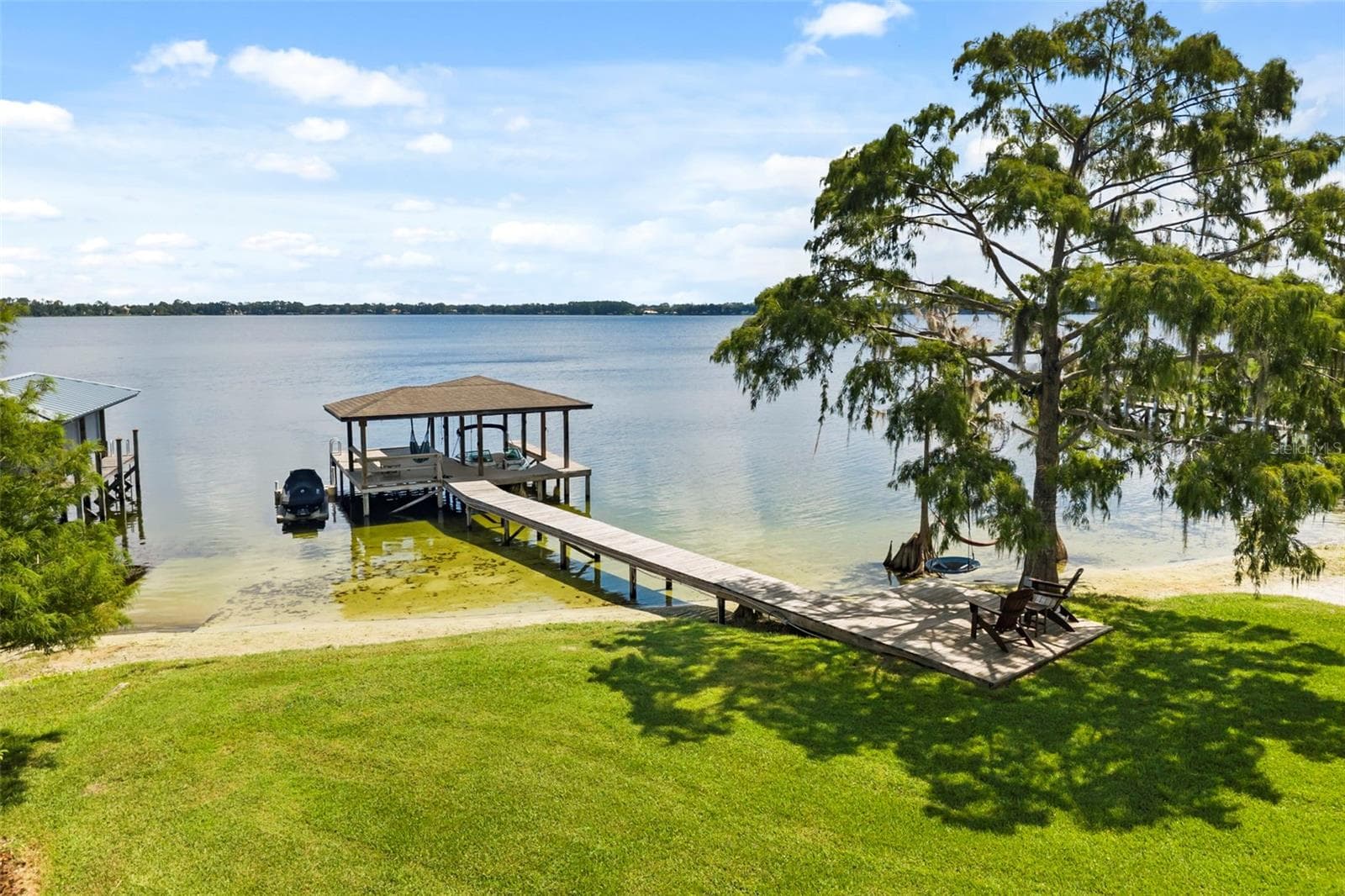 Rare Lake Sheen lakefront estate opportunity on the Butler Chain of Lakes! An exceptional opportunity to build a custom luxury lakefront residence on one of the most compelling properties along Lake Cottage Lane. - 10430 LAKE COTTAGE LN, ORLANDO