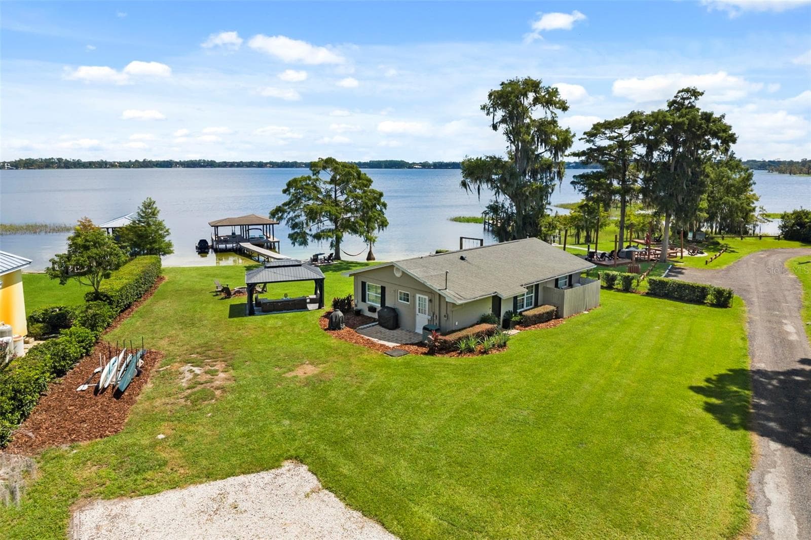 Rare Lake Sheen lakefront estate opportunity on the Butler Chain of Lakes! An exceptional opportunity to build a custom luxury lakefront residence on one of the most compelling properties along Lake Cottage Lane. - 10430 LAKE COTTAGE LN, ORLANDO
