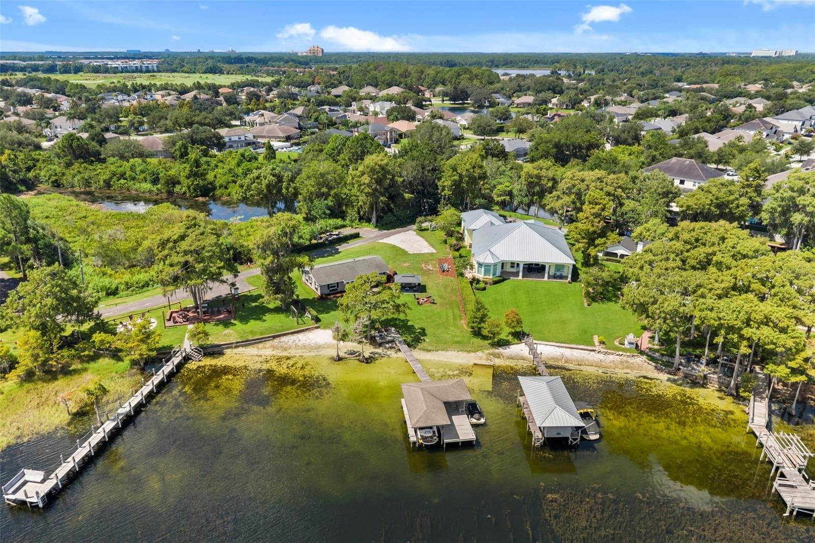 Rare Lake Sheen lakefront estate opportunity on the Butler Chain of Lakes! An exceptional opportunity to build a custom luxury lakefront residence on one of the most compelling properties along Lake Cottage Lane. - 10430 LAKE COTTAGE LN, ORLANDO