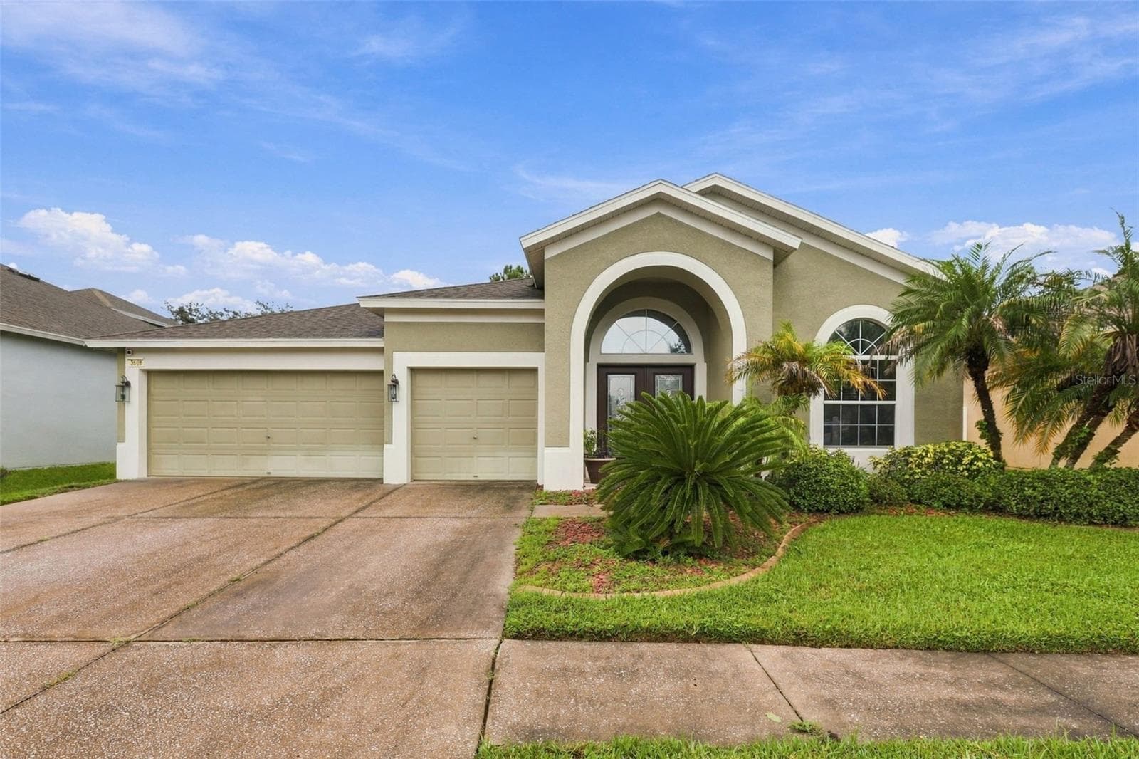 Single Family Residence at 3608 JUNEBERRY DR, WESLEY CHAPEL, photo 2 of 41