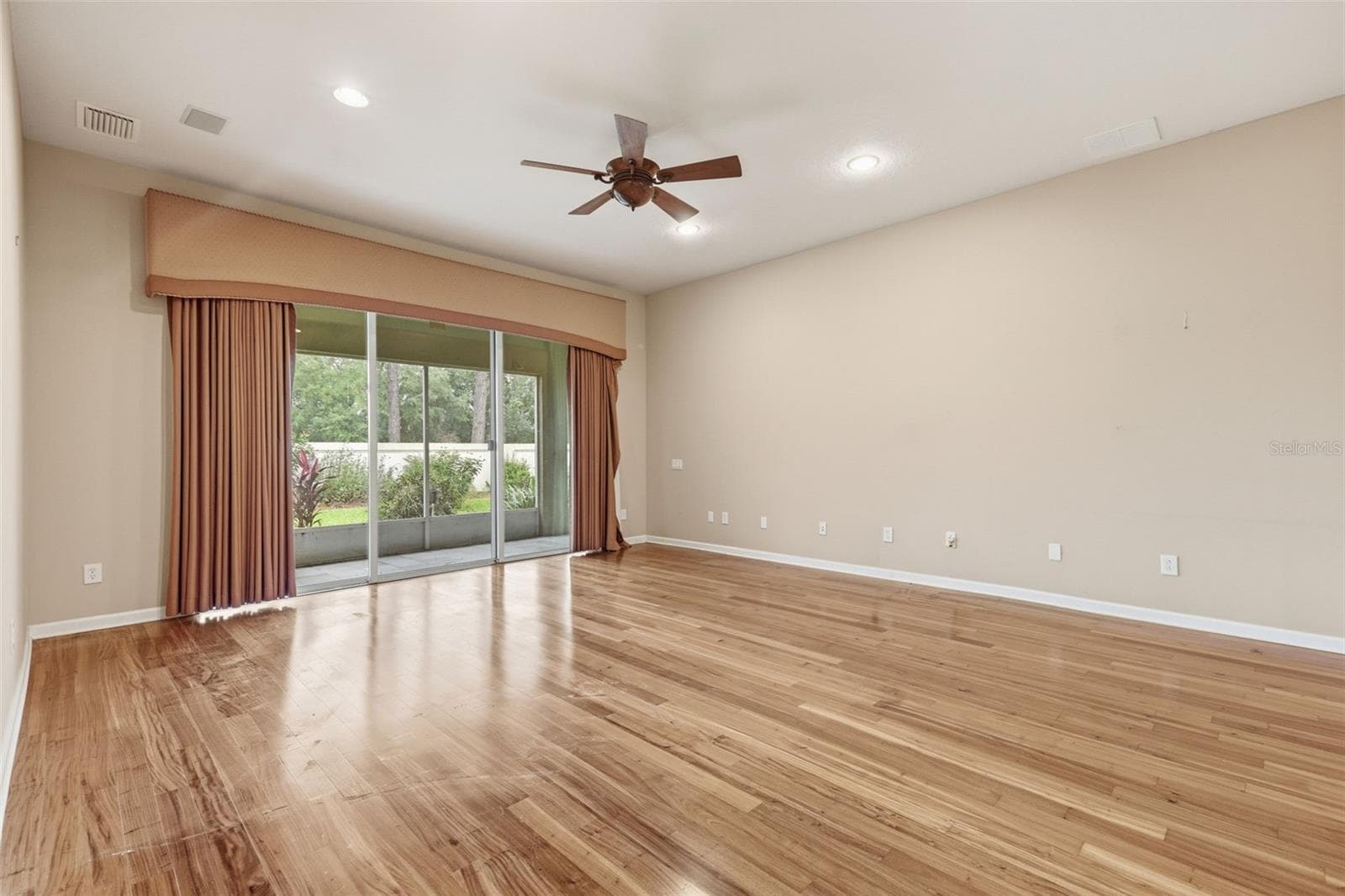 Single Family Residence at 3608 JUNEBERRY DR, WESLEY CHAPEL, photo 13 of 41