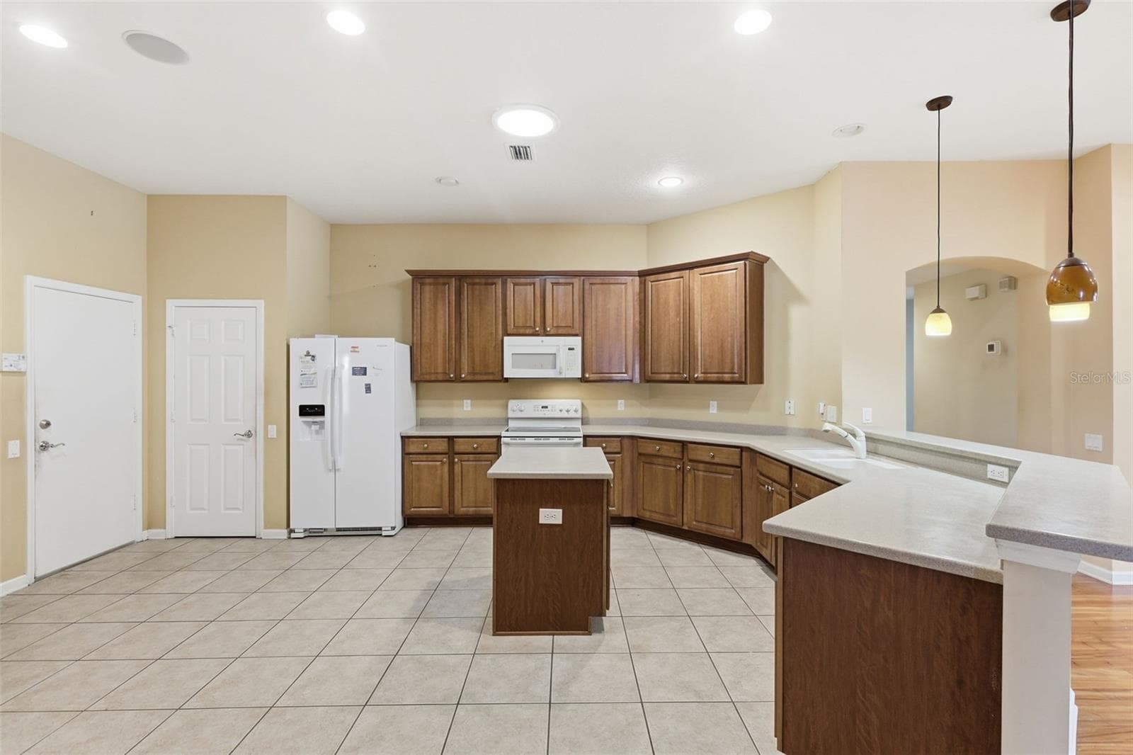 Single Family Residence at 3608 JUNEBERRY DR, WESLEY CHAPEL, photo 14 of 41