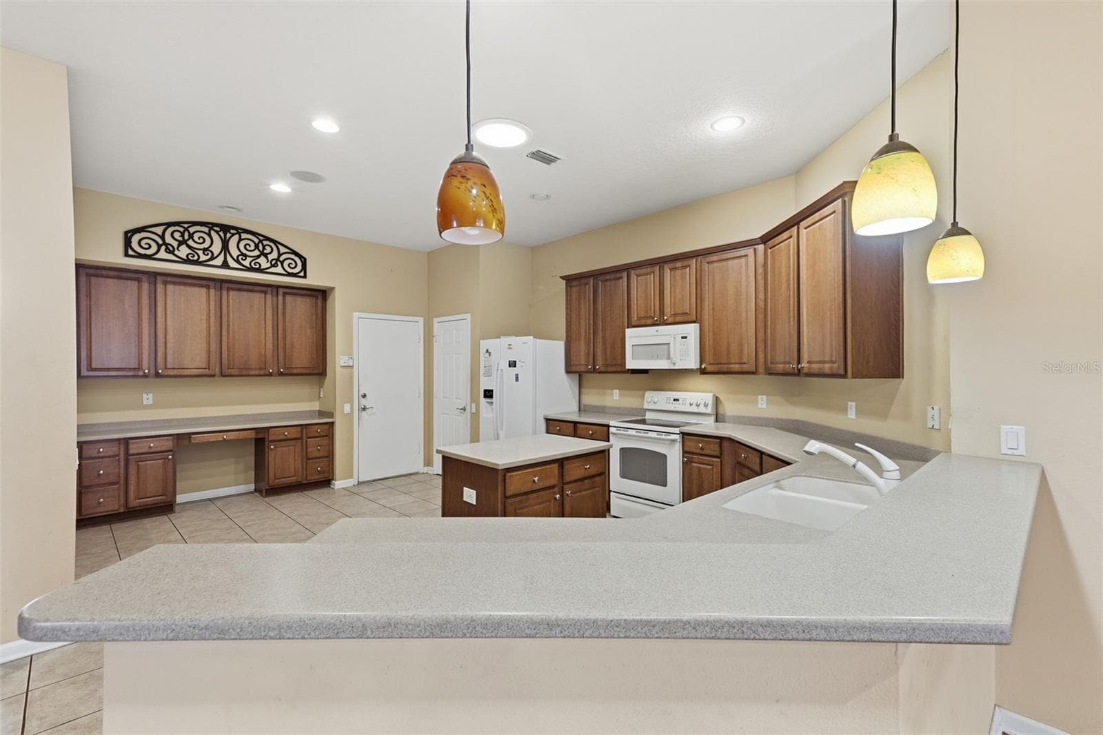 Single Family Residence at 3608 JUNEBERRY DR, WESLEY CHAPEL, photo 15 of 41