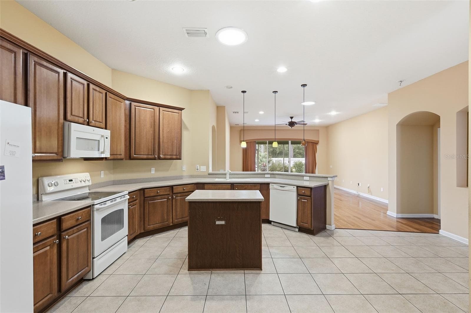 Single Family Residence at 3608 JUNEBERRY DR, WESLEY CHAPEL, photo 16 of 41