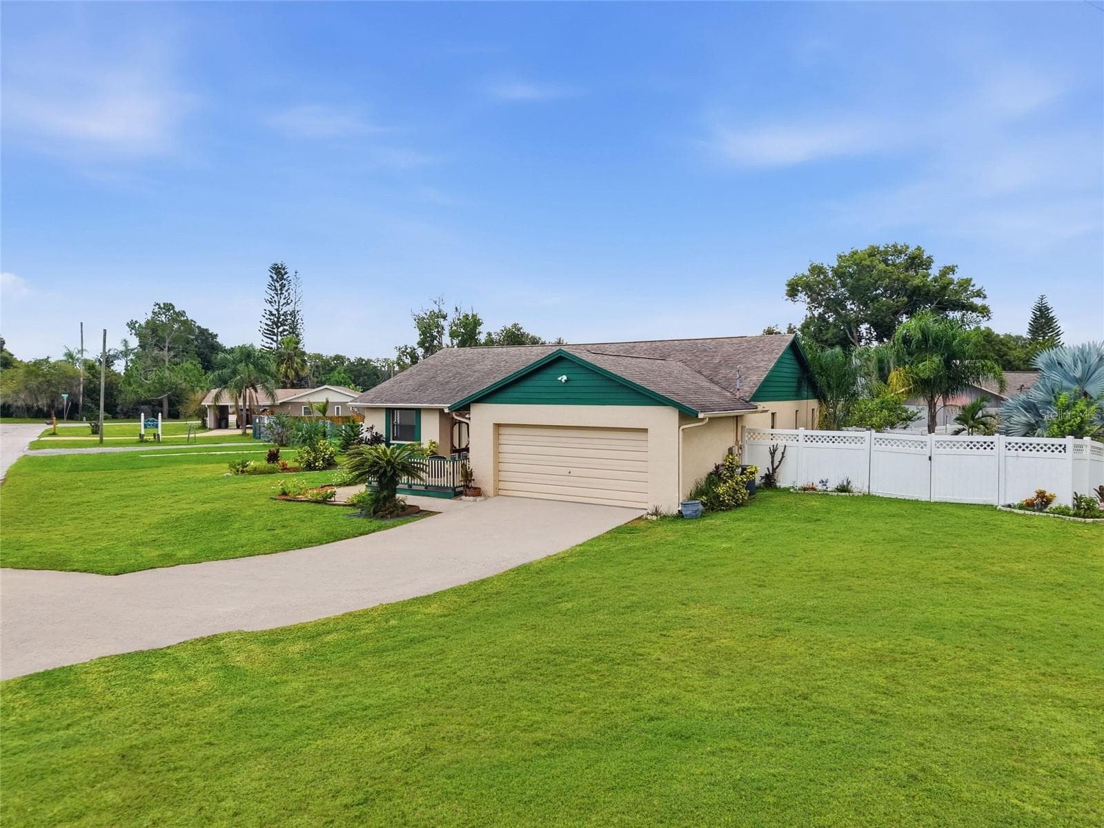 Single Family Residence at 3179 LAKE SAXON DR, LAND O LAKES, photo 5 of 44