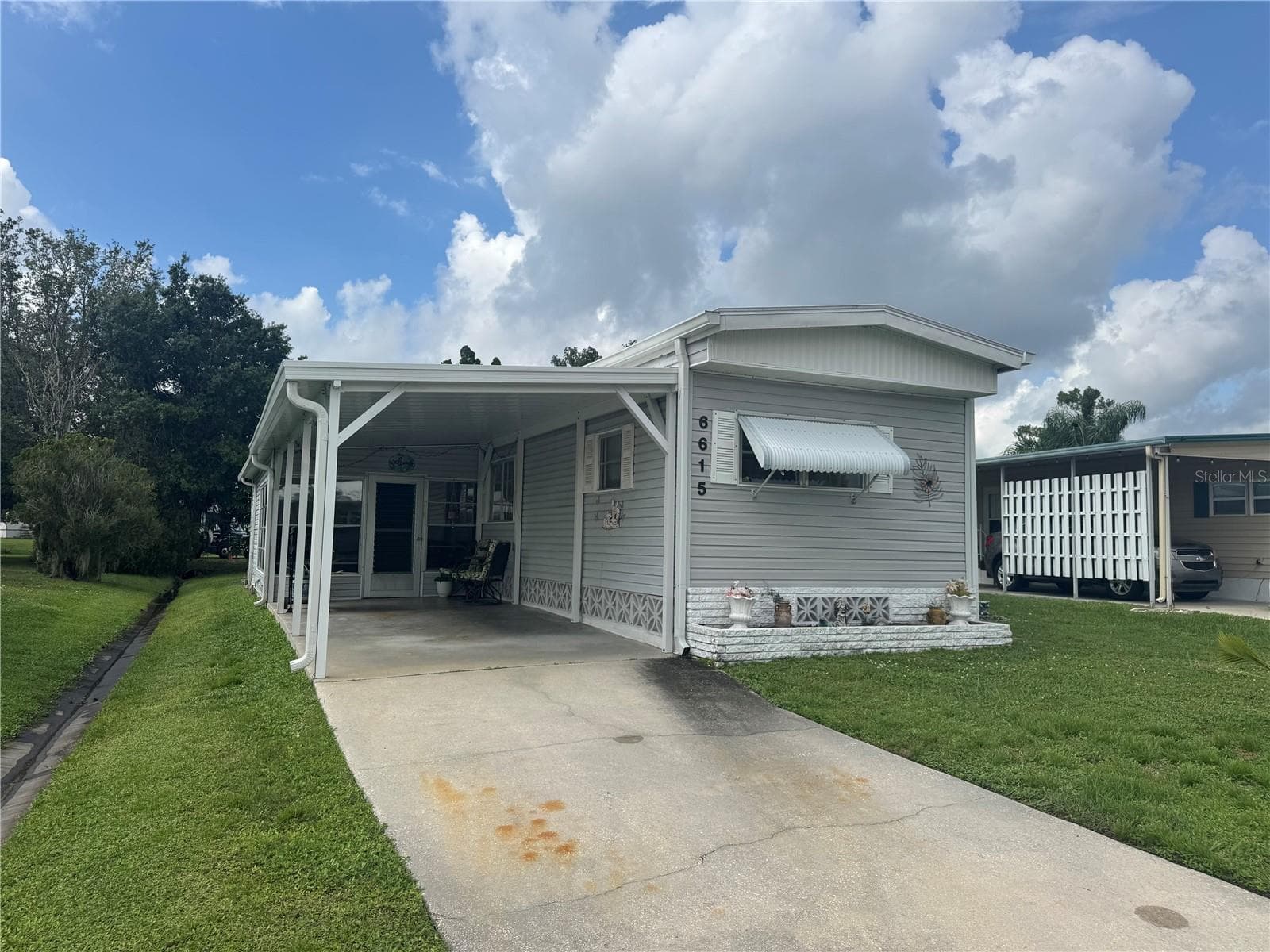 Front of 6615 Vista Ln - 6615 VISTA LN, NORTH PORT