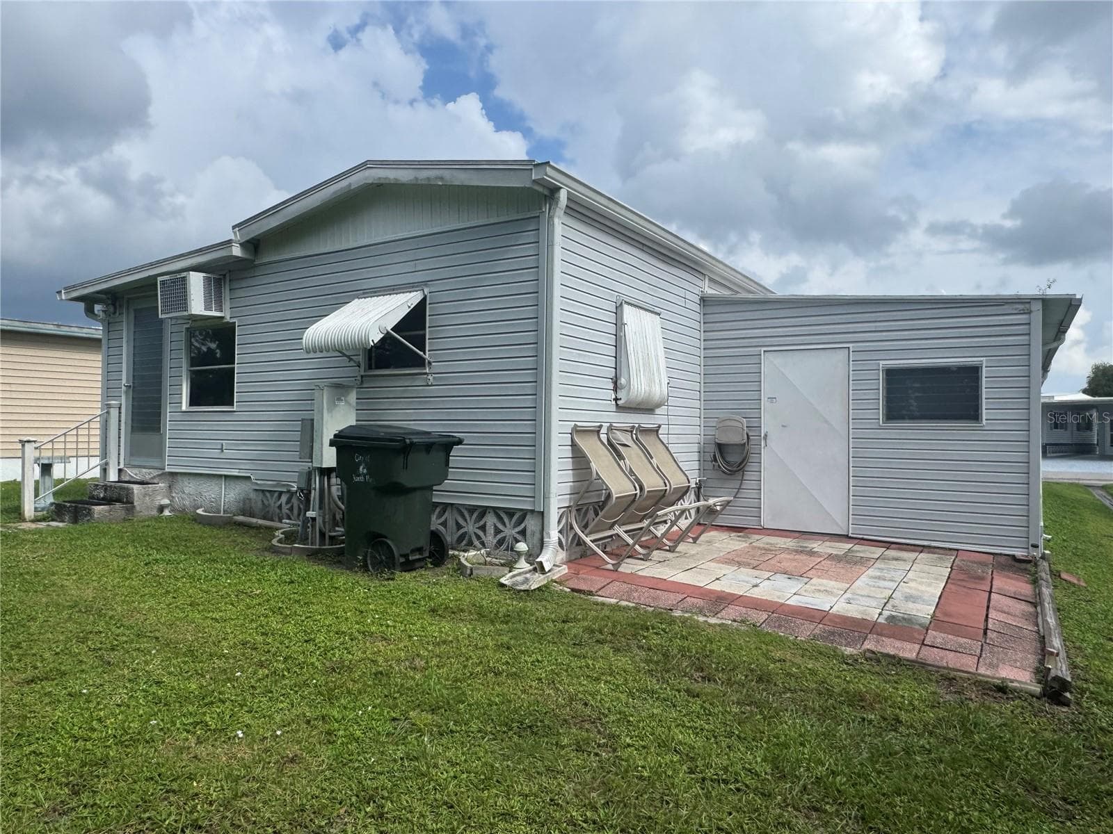Back of 6615 Vista Ln - 6615 VISTA LN, NORTH PORT
