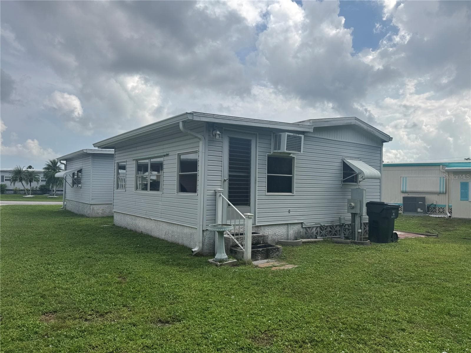 Back side of 6615 Vista Ln - 6615 VISTA LN, NORTH PORT