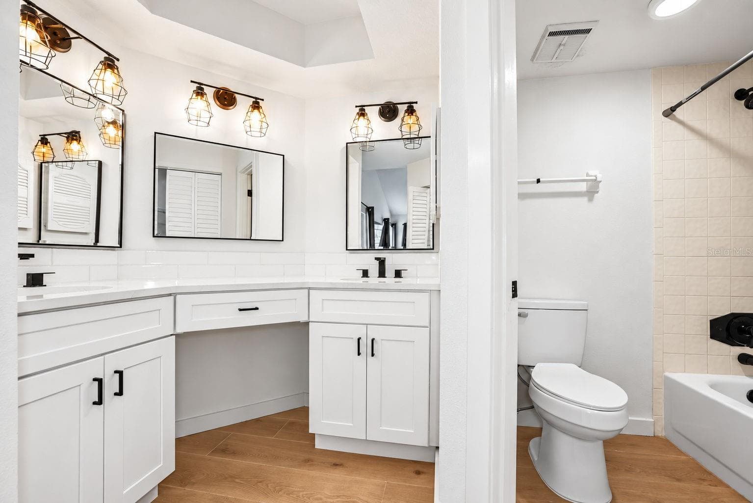 Condominium at 6924 STONES THROW CIR N #8307, ST PETERSBURG, photo 16 of 54