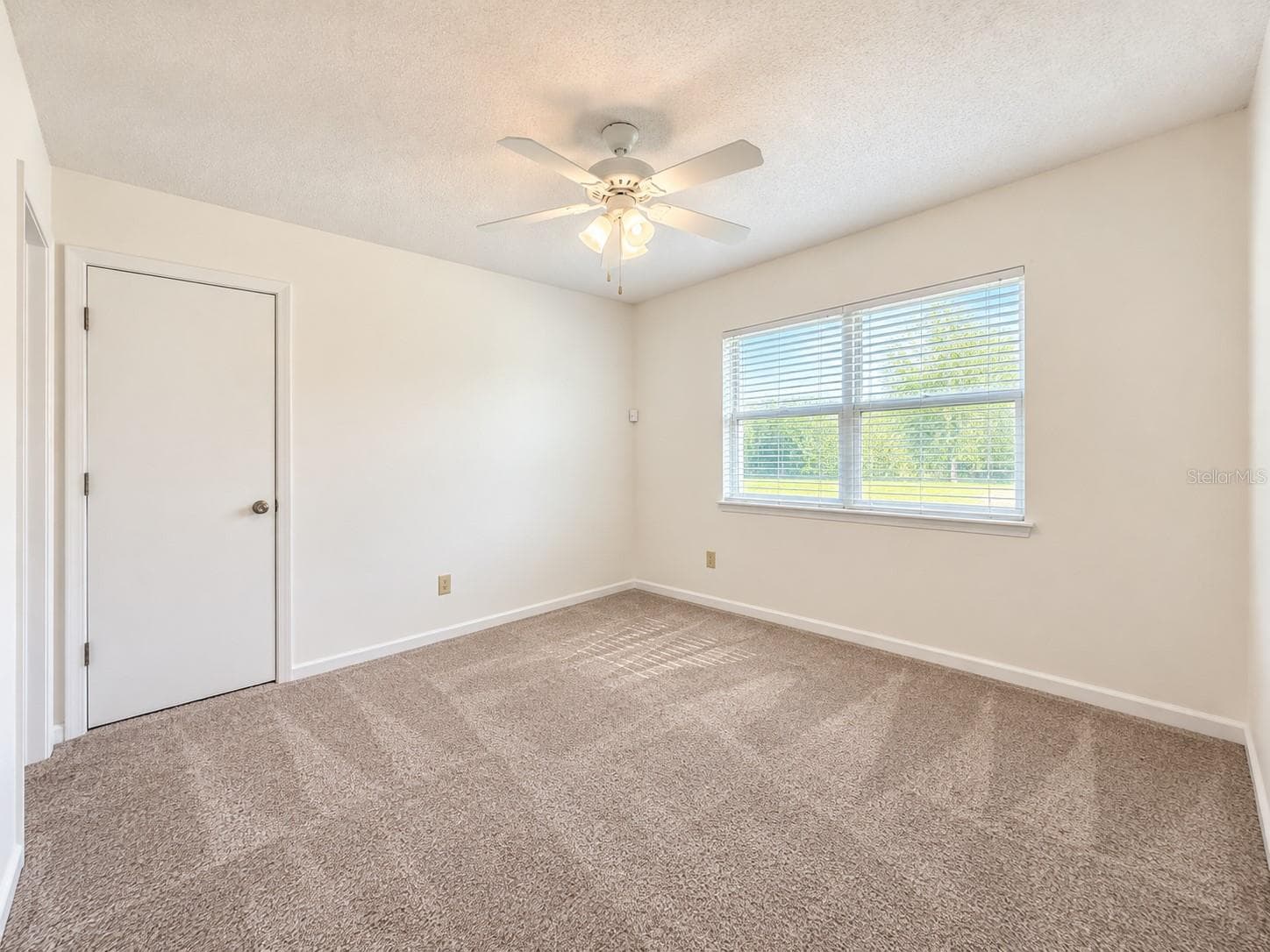 Single Family Residence at 1420 COLONNADES CIR S, LAKELAND, photo 12 of 20