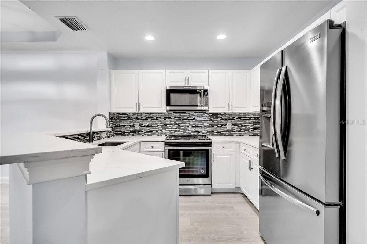 Condominium at 3948 POMODORO CIR #102, CAPE CORAL, photo 13 of 45