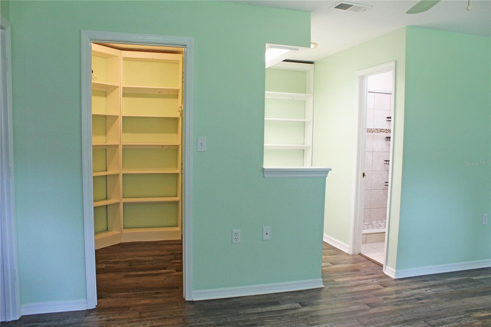 Single Family Residence at 6015 SEAGULL LN, LAKELAND, photo 18 of 37