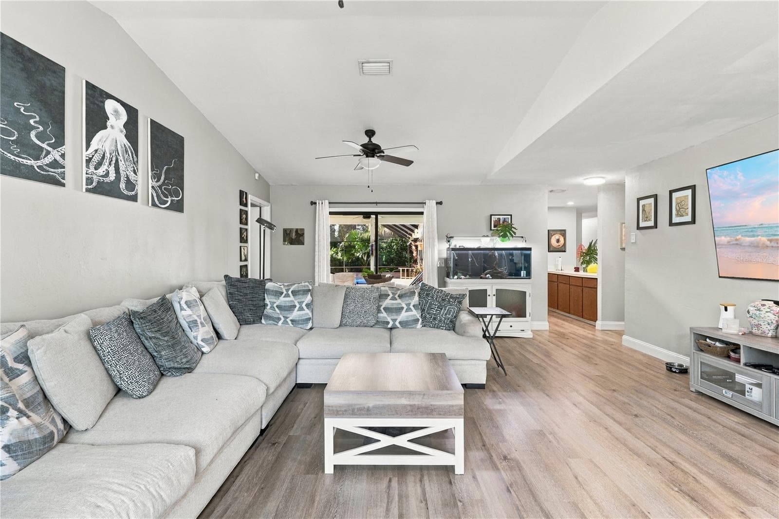 Large Living Room, Lots of Light - 92 FOSTER LN, PALM COAST