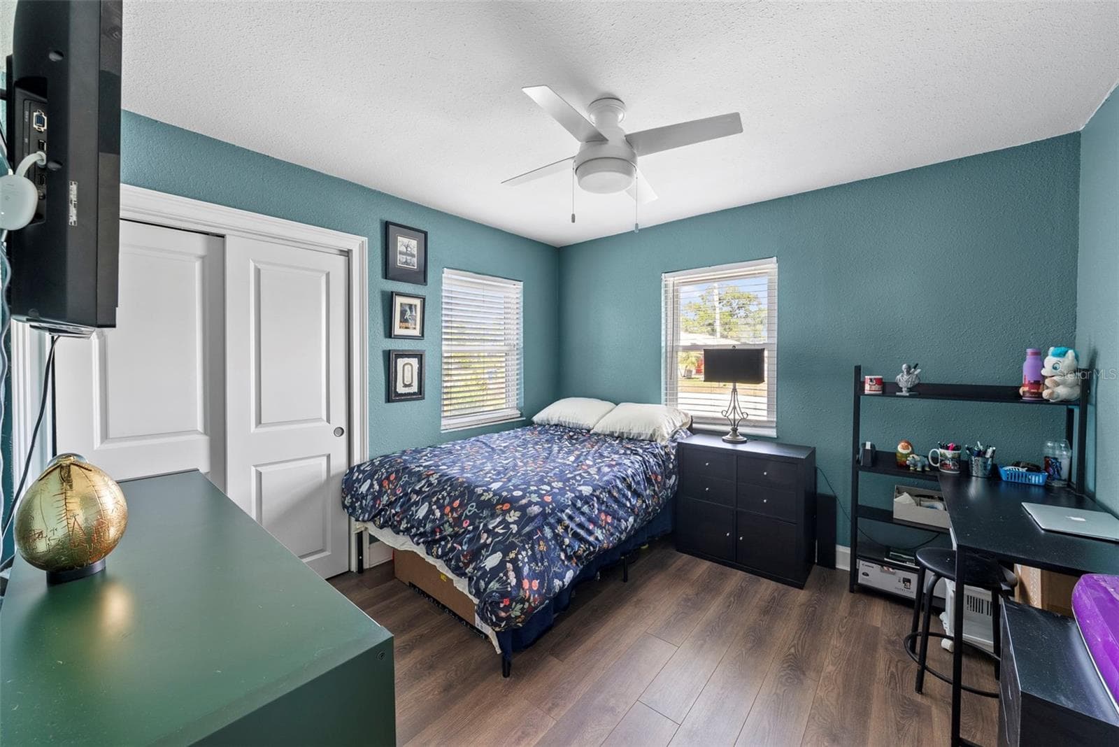 Single Family Residence at 824 61ST AVE NE, ST PETERSBURG, photo 19 of 25