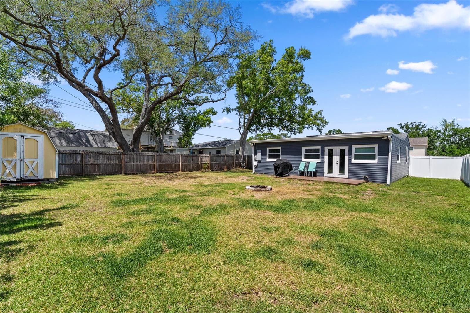 Single Family Residence at 824 61ST AVE NE, ST PETERSBURG, photo 22 of 25
