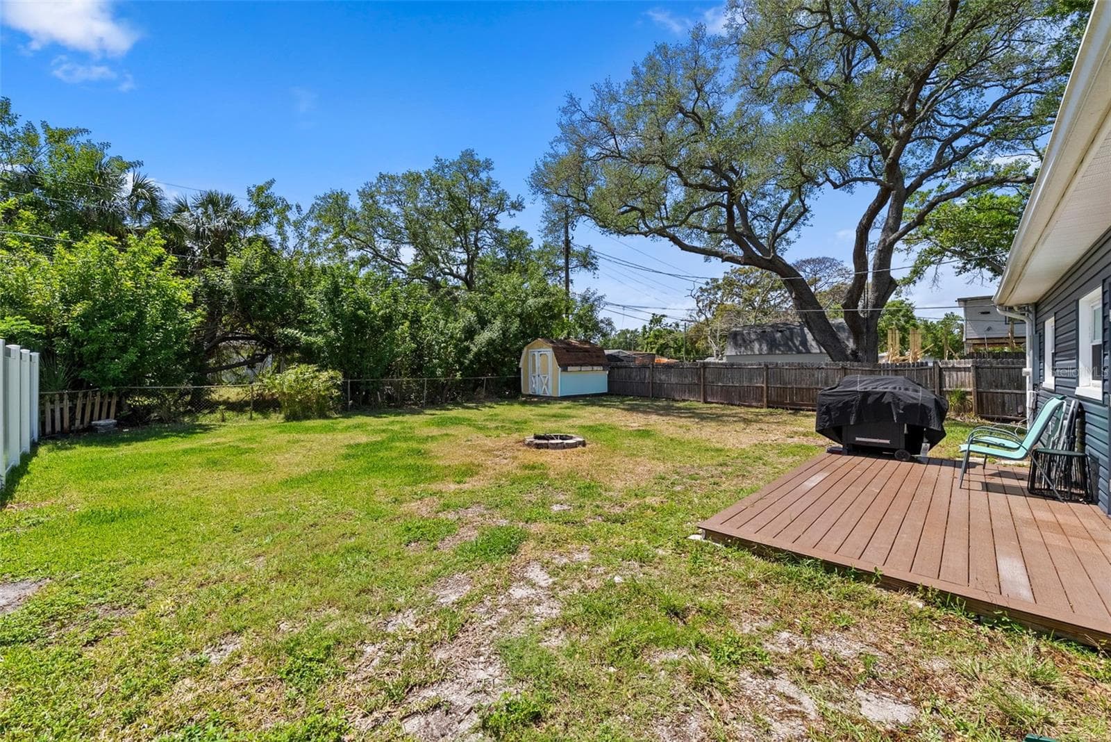 Single Family Residence at 824 61ST AVE NE, ST PETERSBURG, photo 23 of 25