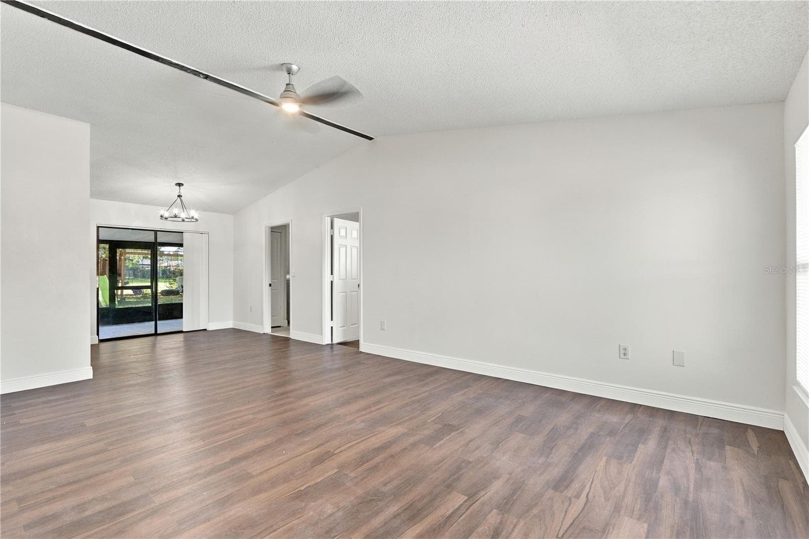 Single Family Residence at 3610 FALLING LEAF LN, ORLANDO, photo 8 of 30