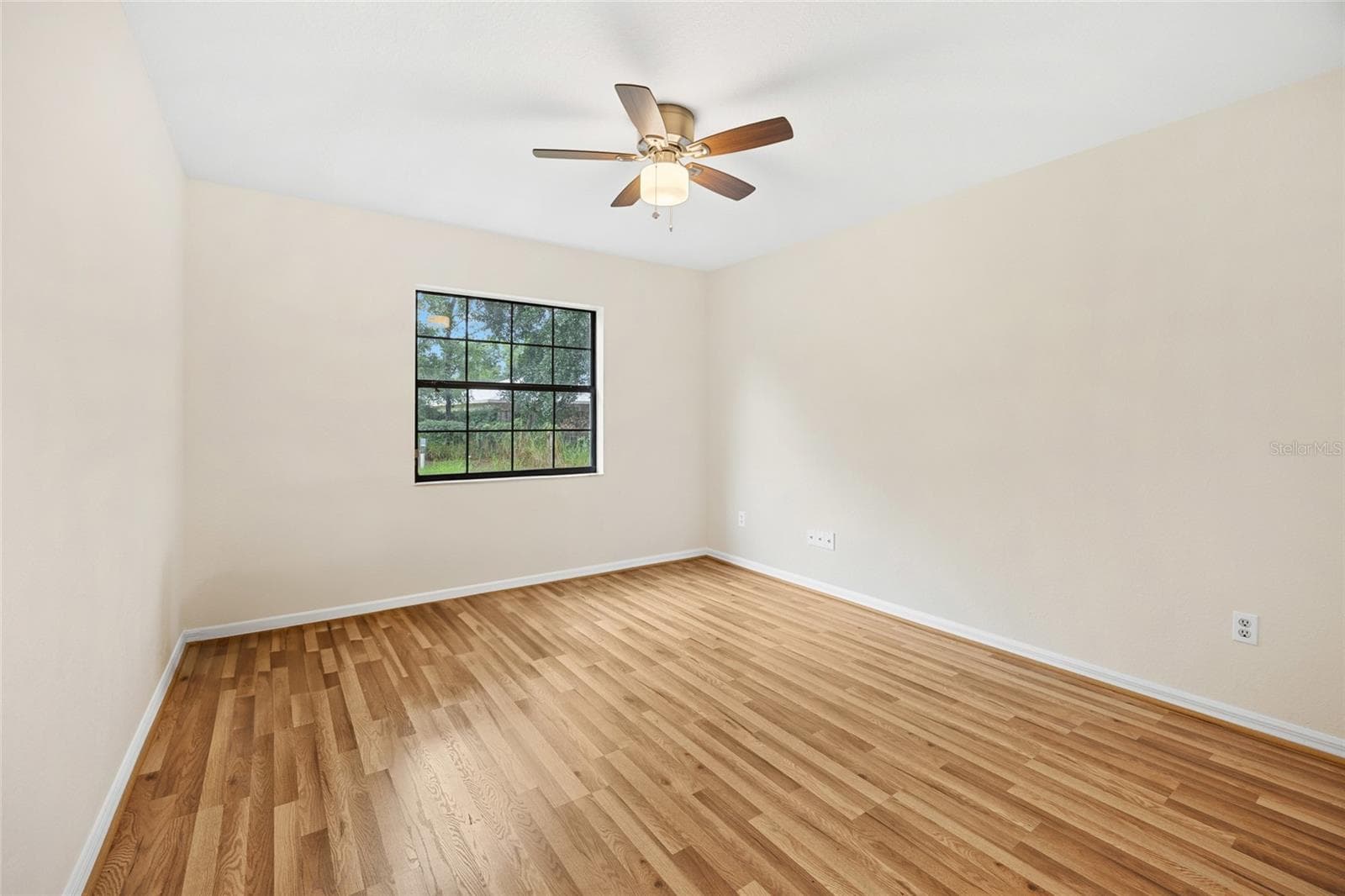 Single Family Residence at 34 PINE CRSE, OCALA, photo 11 of 40