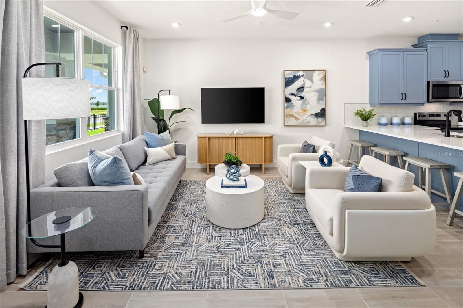 Gardenia Reserve Aurora Model Great Room - 2271 NIGHTSHADE GROVE LN, APOPKA