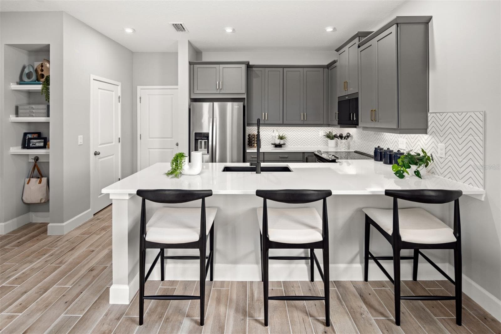 Gardenia Reserve Catalina II Model Kitchen - 2263 NIGHTSHADE GROVE LN, APOPKA