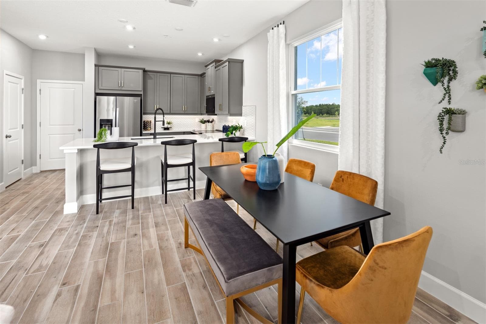 Gardenia Reserve Catalina II Model Kitchen and Dining Room - 2263 NIGHTSHADE GROVE LN, APOPKA