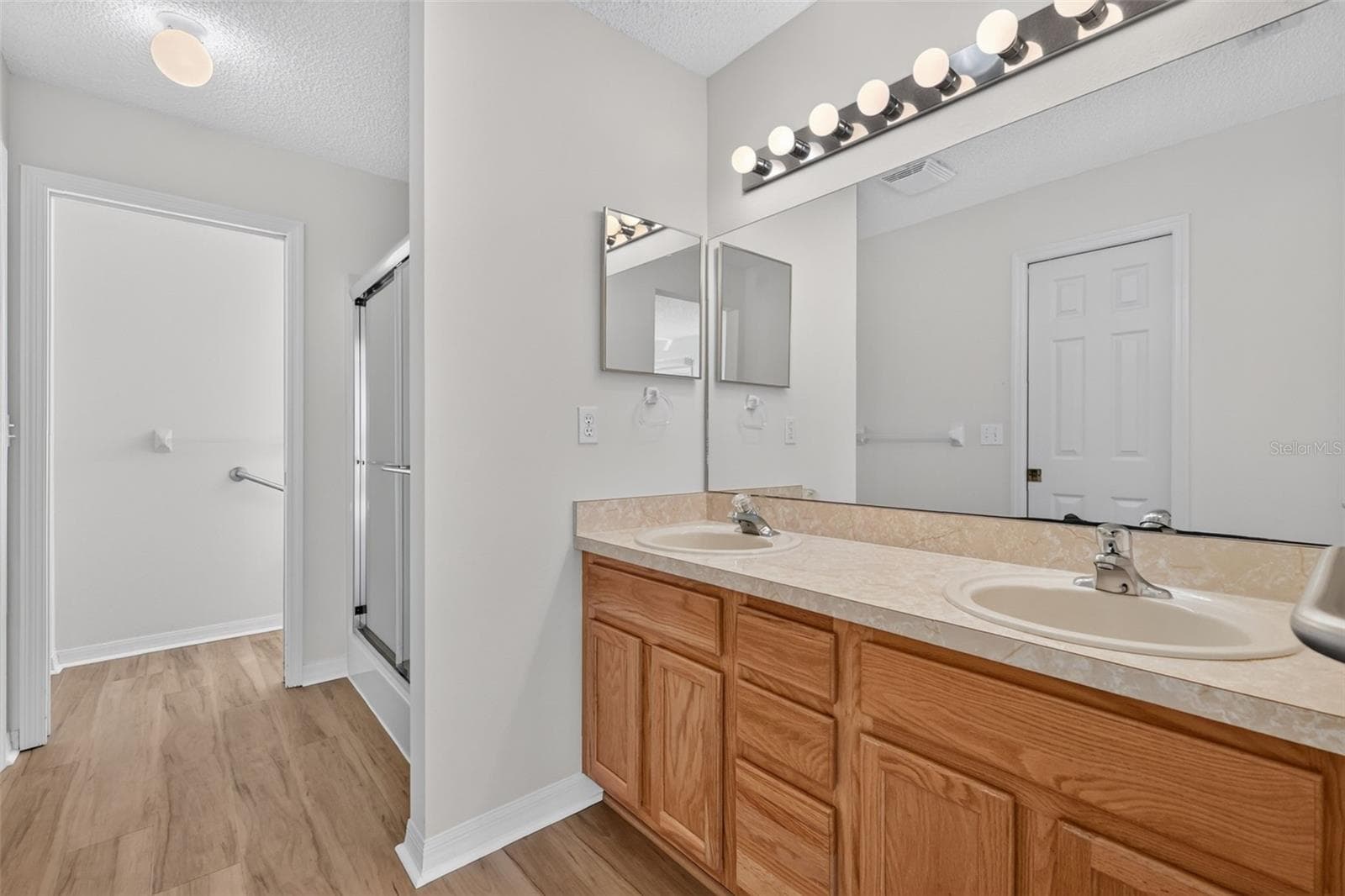 Single Family Residence at 752 OLD OAKS LN, LEESBURG, photo 15 of 46