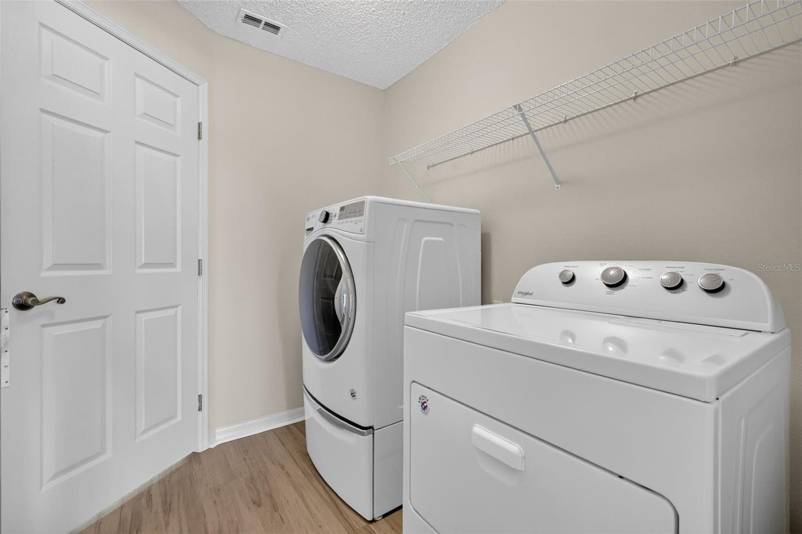 Single Family Residence at 752 OLD OAKS LN, LEESBURG, photo 20 of 46