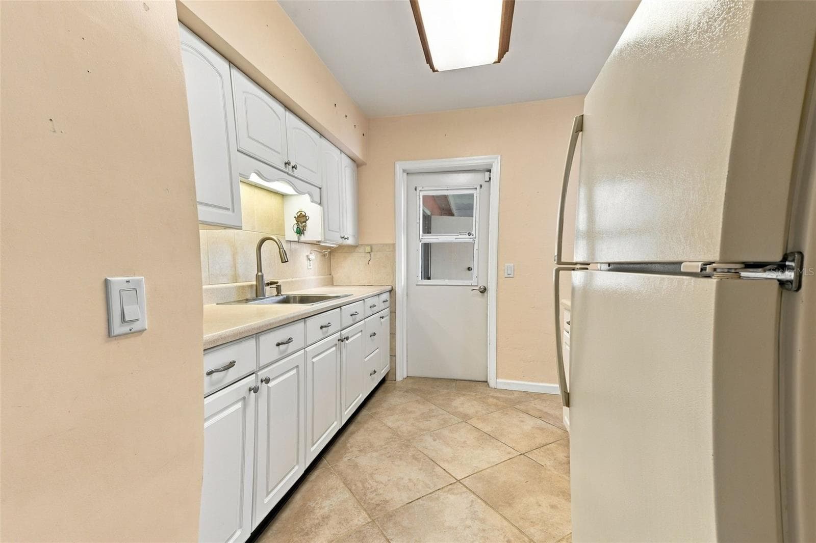 Single Family Residence at 1215 56TH AVENUE DR E, BRADENTON, photo 12 of 37