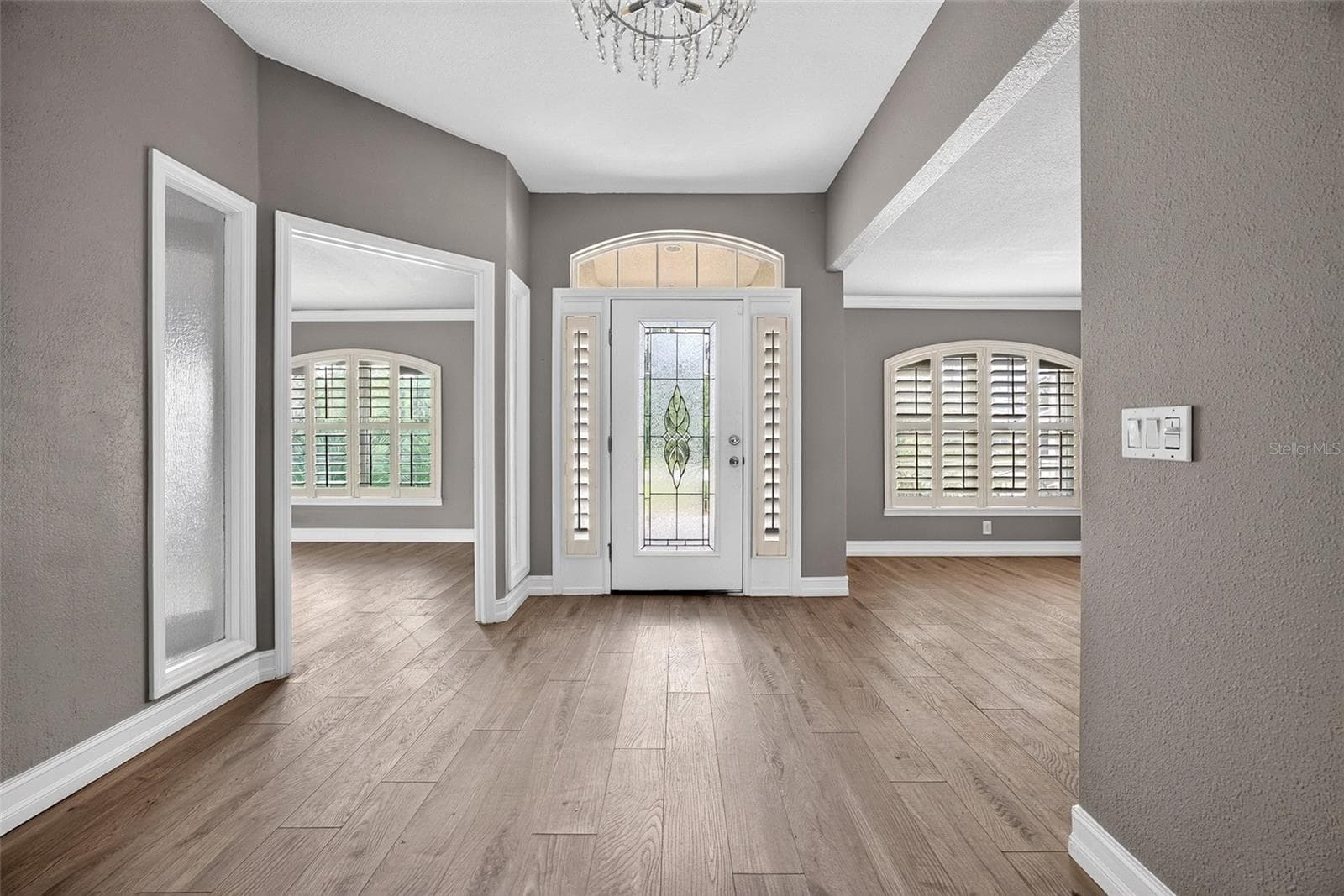Single Family Residence at 13443 SW PEMBROKE CIR N, LAKE SUZY, photo 3 of 45