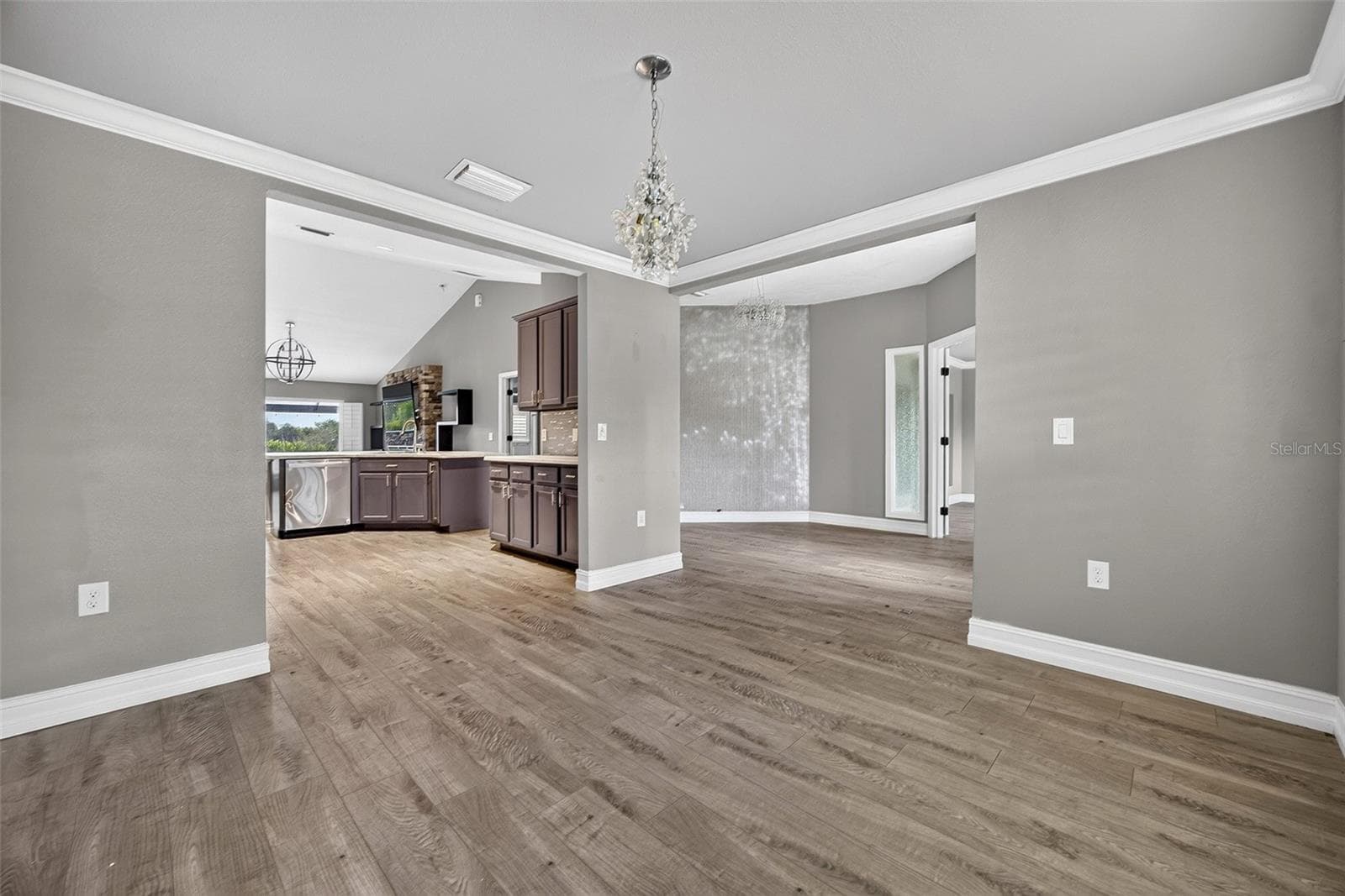 Single Family Residence at 13443 SW PEMBROKE CIR N, LAKE SUZY, photo 6 of 45