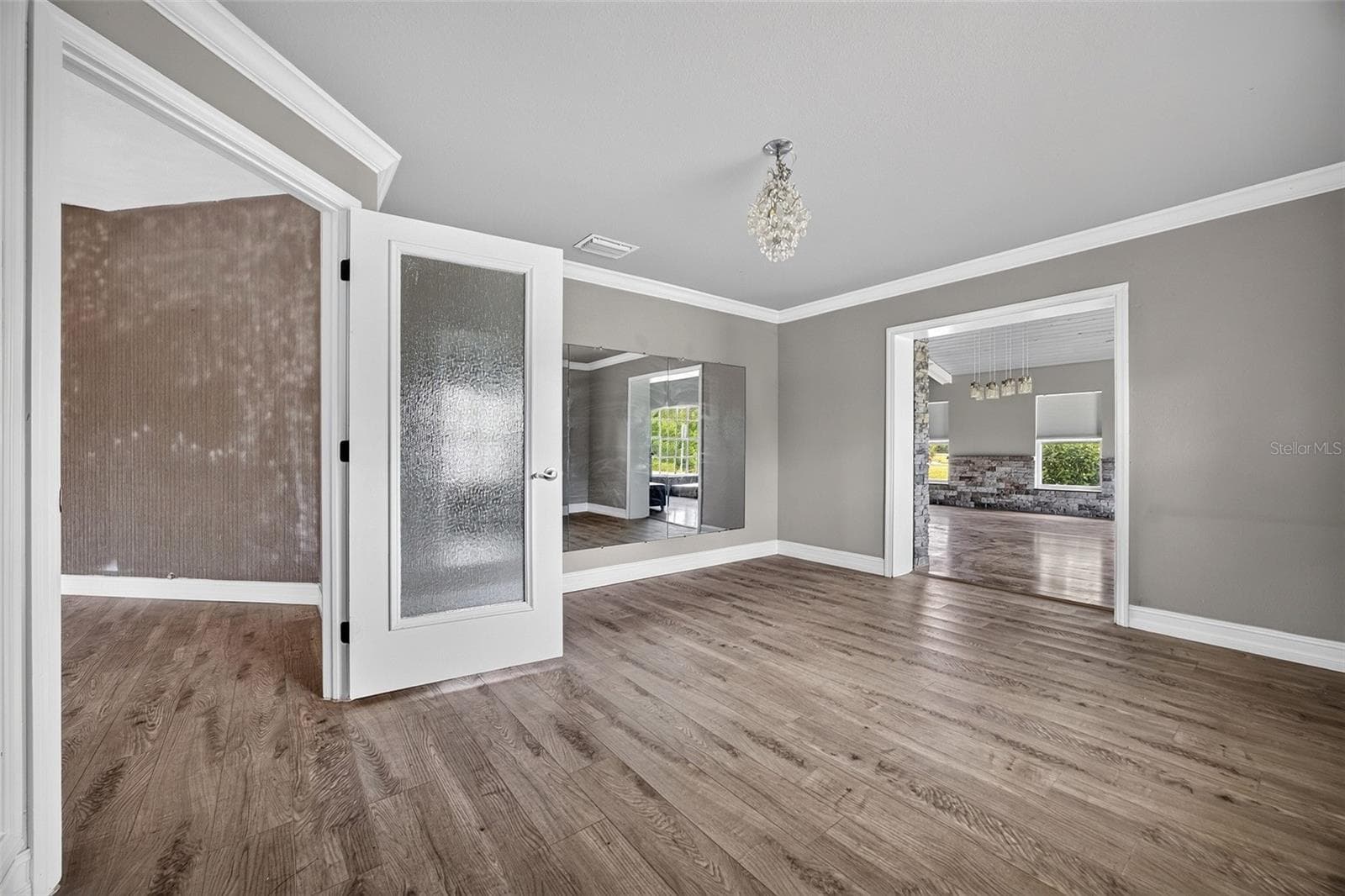 Single Family Residence at 13443 SW PEMBROKE CIR N, LAKE SUZY, photo 8 of 45