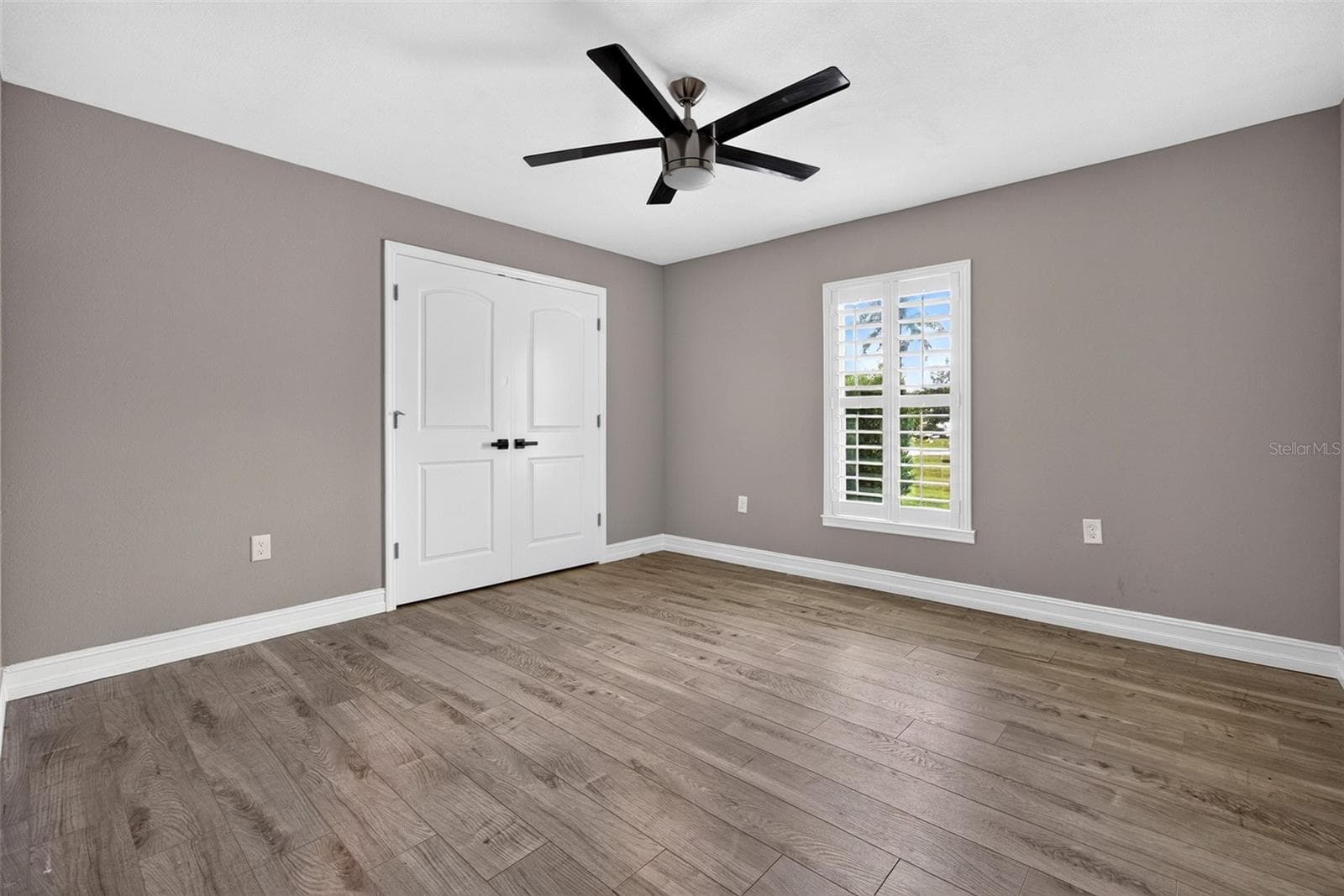 Single Family Residence at 13443 SW PEMBROKE CIR N, LAKE SUZY, photo 29 of 45