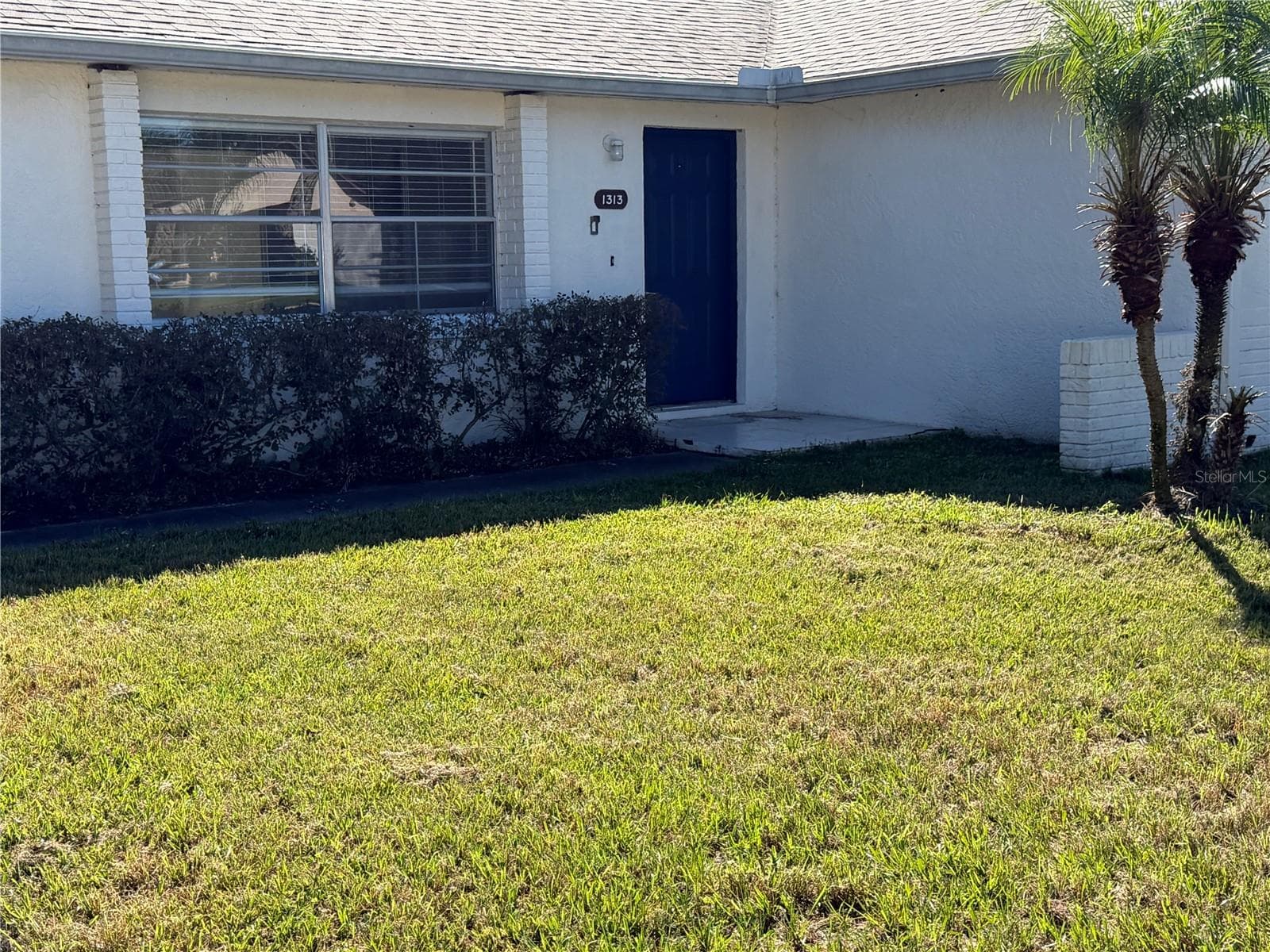 Single Family Residence at 1313 SUMMER BREEZE RD, ORLANDO, photo 2 of 47