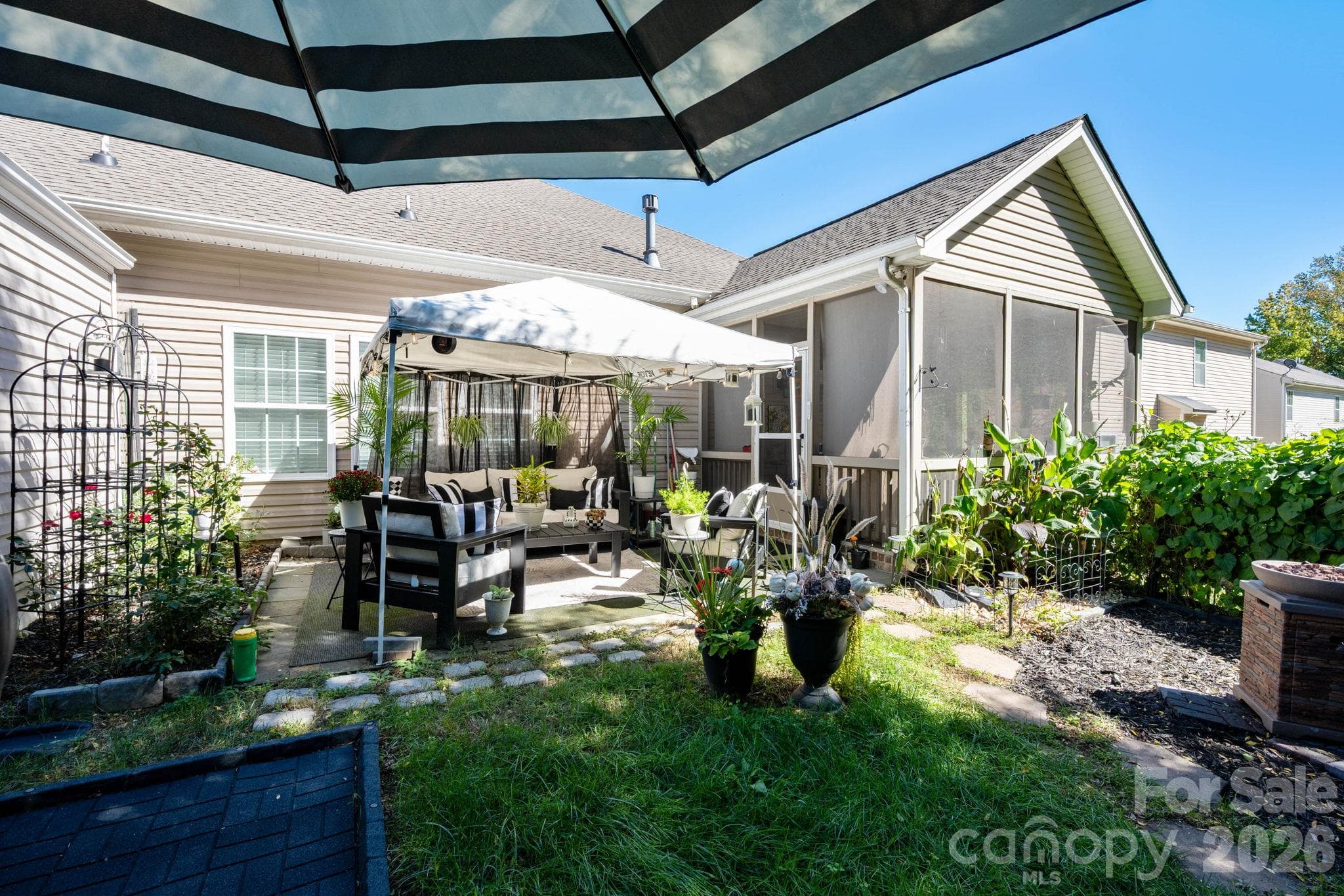 Single Family Residence at 9795 Shearwater Avenue, Concord, photo 31 of 45