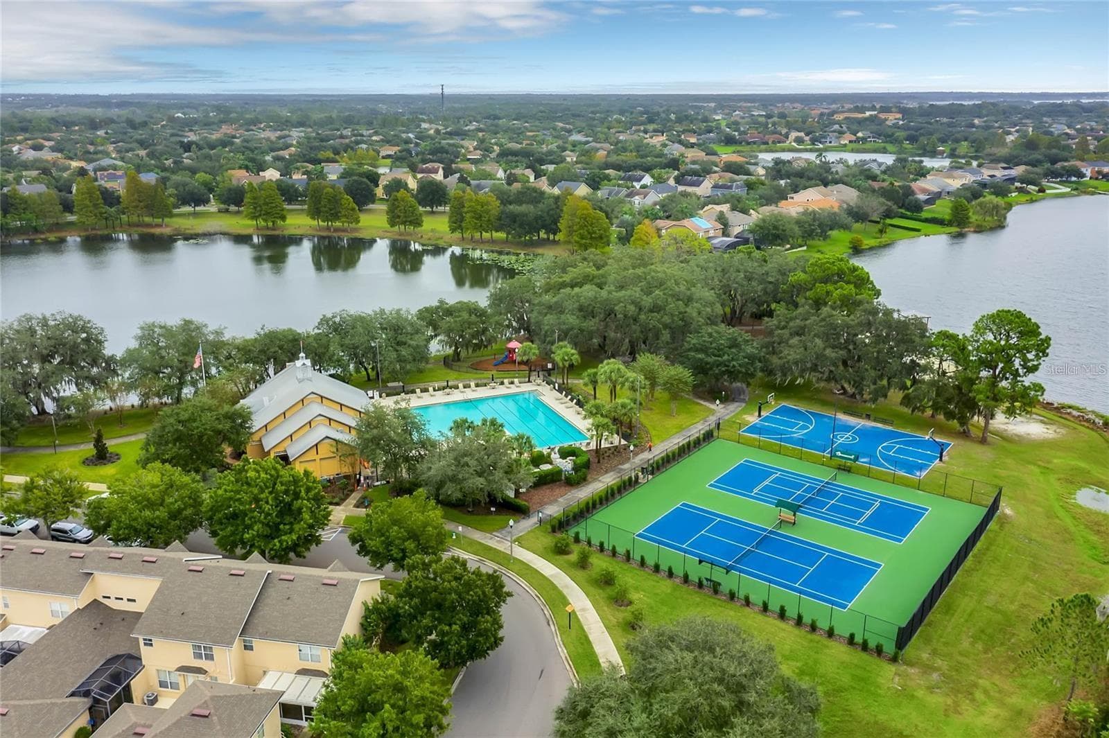 Recreation Center with clubhouse and fitness center - 4827 FLINT RD, WINDERMERE