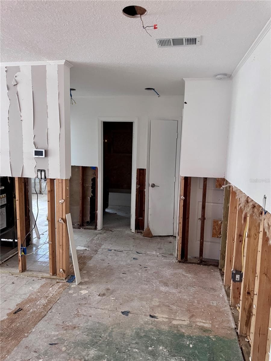 Single Family Residence at 3701 SHORE ACRES BLVD NE, ST PETERSBURG, photo 12 of 36