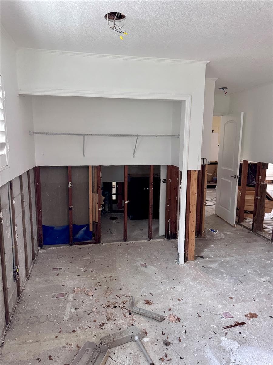 Single Family Residence at 3701 SHORE ACRES BLVD NE, ST PETERSBURG, photo 19 of 36
