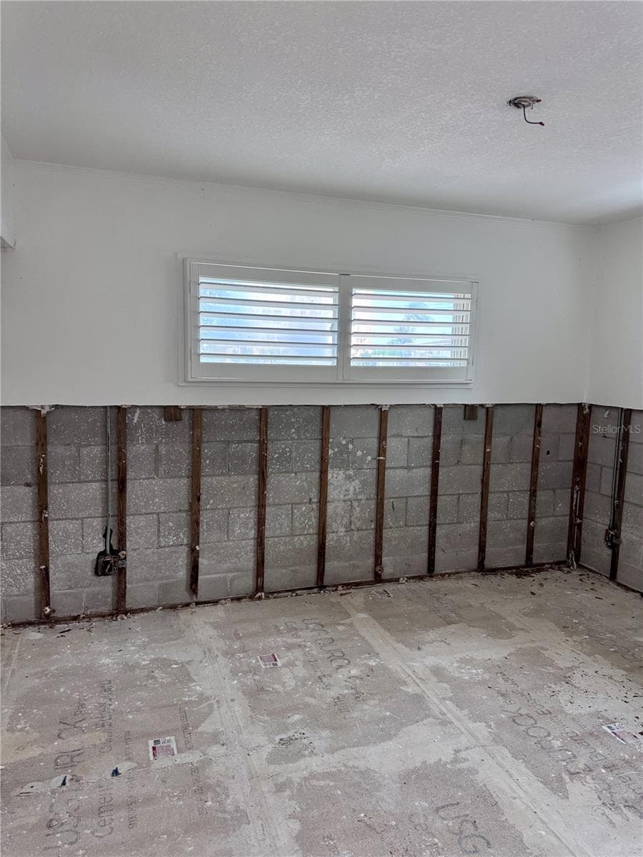Single Family Residence at 3701 SHORE ACRES BLVD NE, ST PETERSBURG, photo 20 of 36