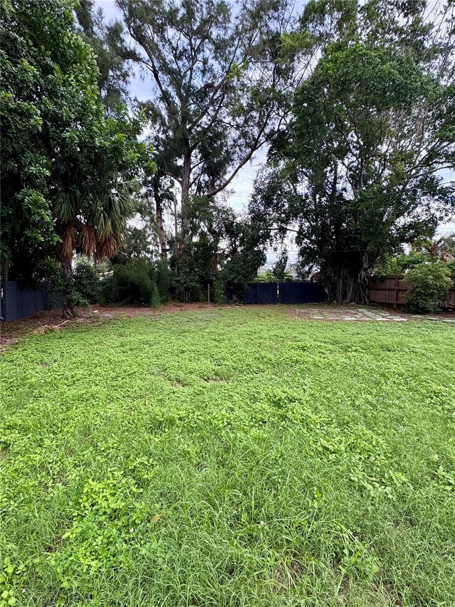 Single Family Residence at 3701 SHORE ACRES BLVD NE, ST PETERSBURG, photo 28 of 36