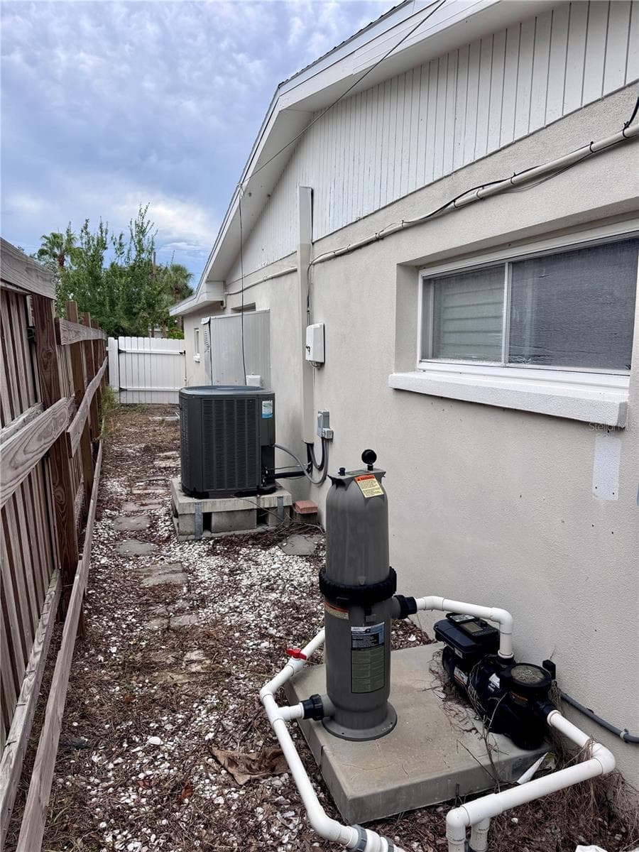 Single Family Residence at 3701 SHORE ACRES BLVD NE, ST PETERSBURG, photo 33 of 36