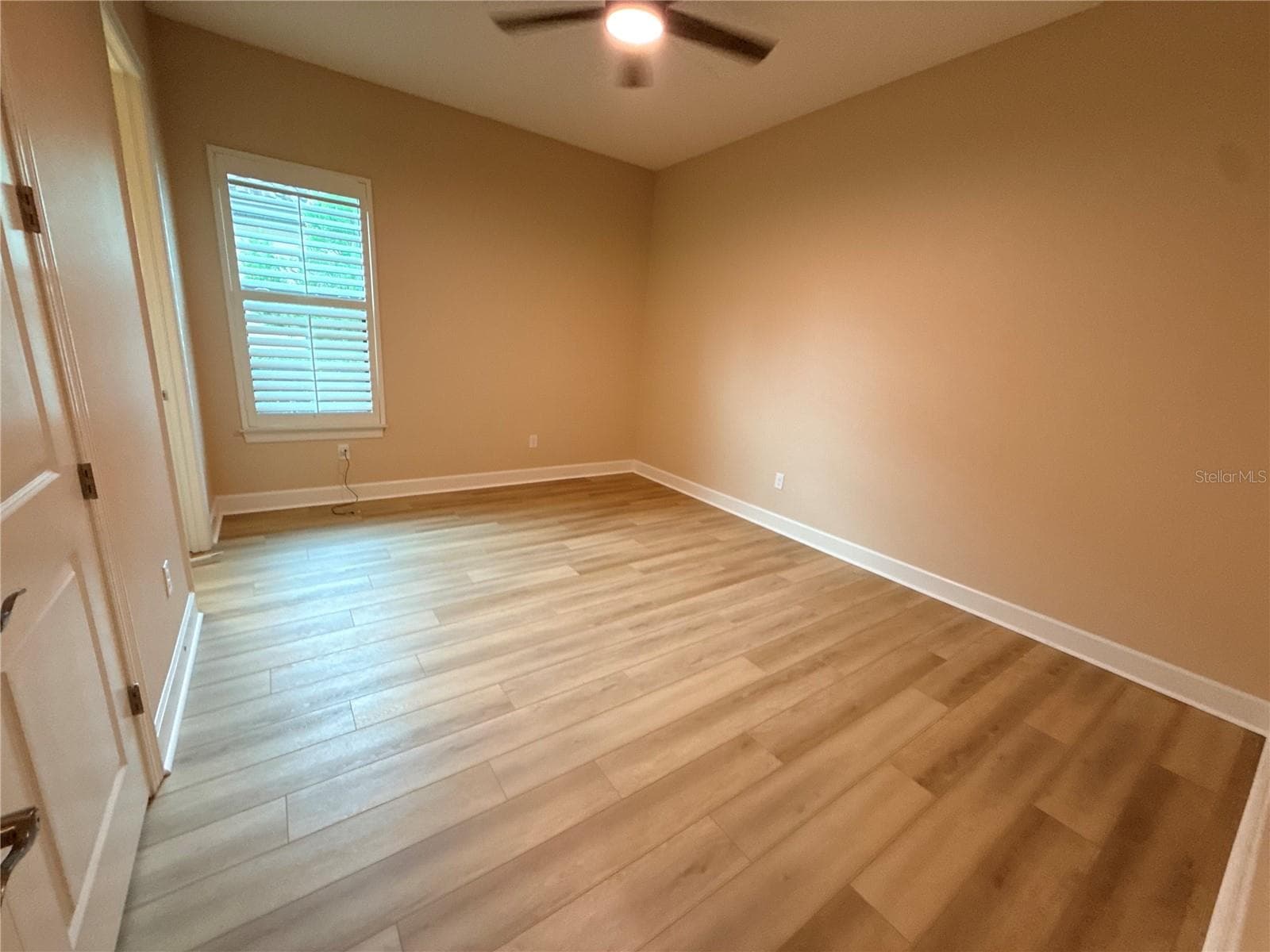 Bedroom 2 LVP - 10107 WICKER PARK PL, PALMETTO
