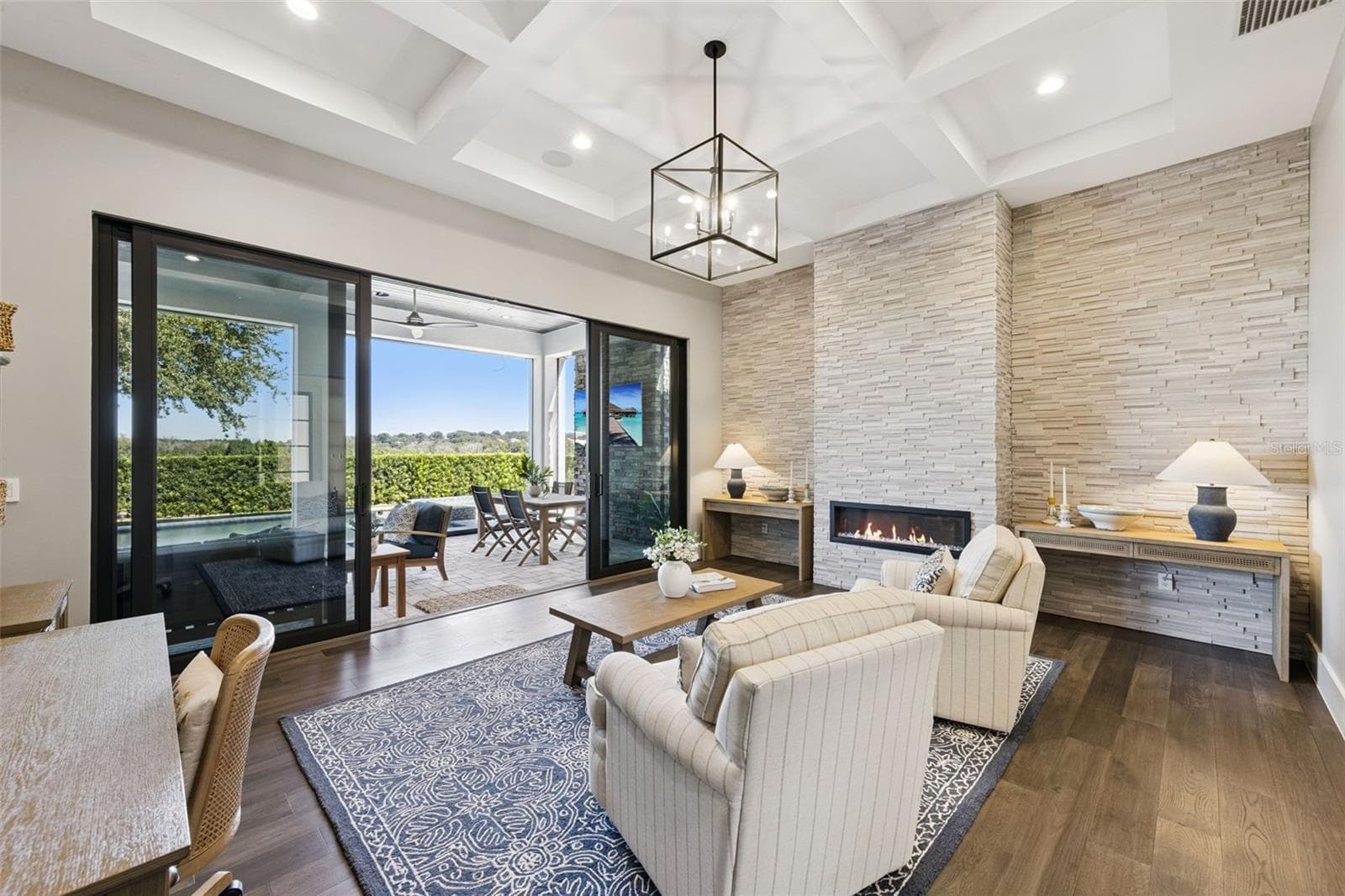 Formal living room or sitting area - 16101 VETTA DR, MONTVERDE