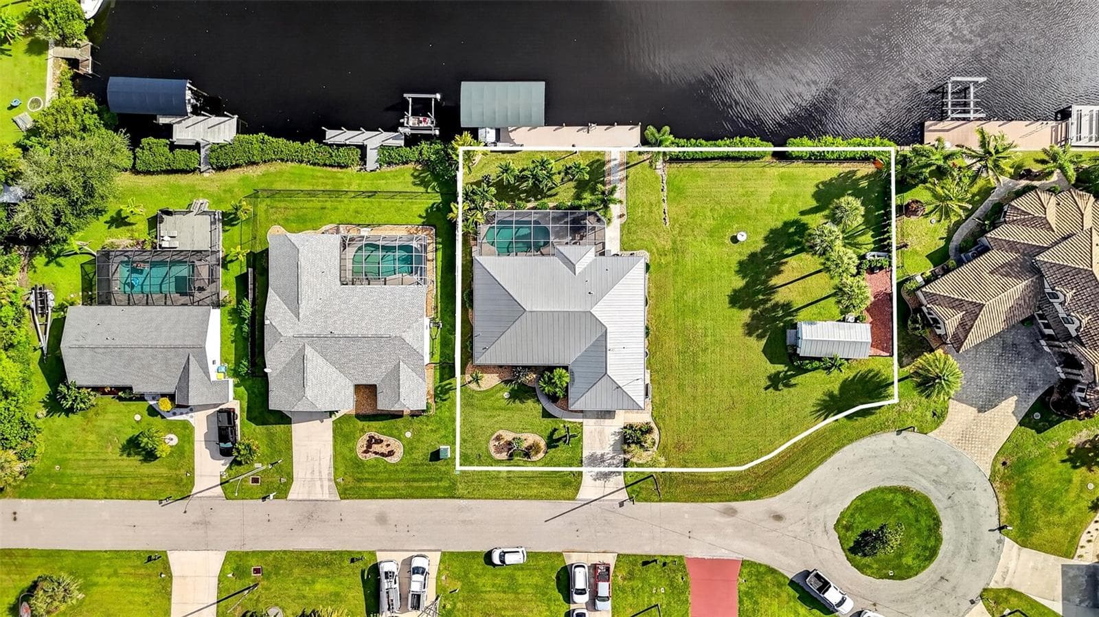 Single Family Residence at 19245 PALMDALE CT, PORT CHARLOTTE, photo 2 of 56