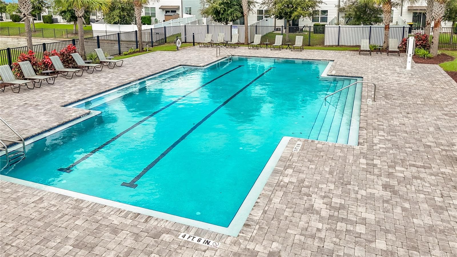 Community Lap Pool - 811 GRANDIN ST, DAVENPORT